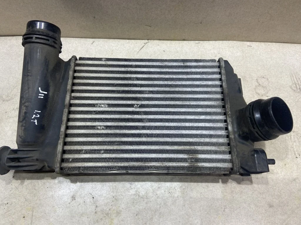 Интеркулер Nissan Qashqai J11 1.2 HRA2