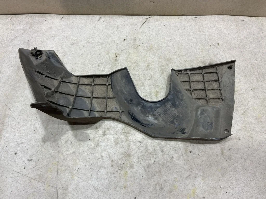 Пыльник бампера Nissan Qashqai J10