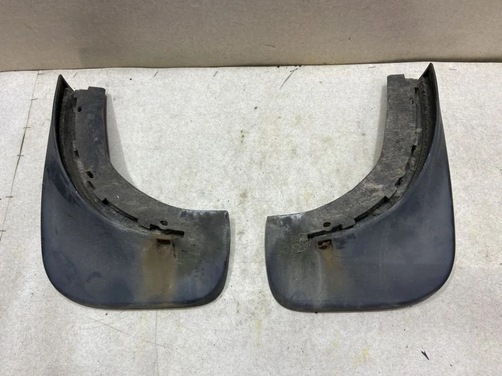 Комплект брызговиков задних VW Touareg 1