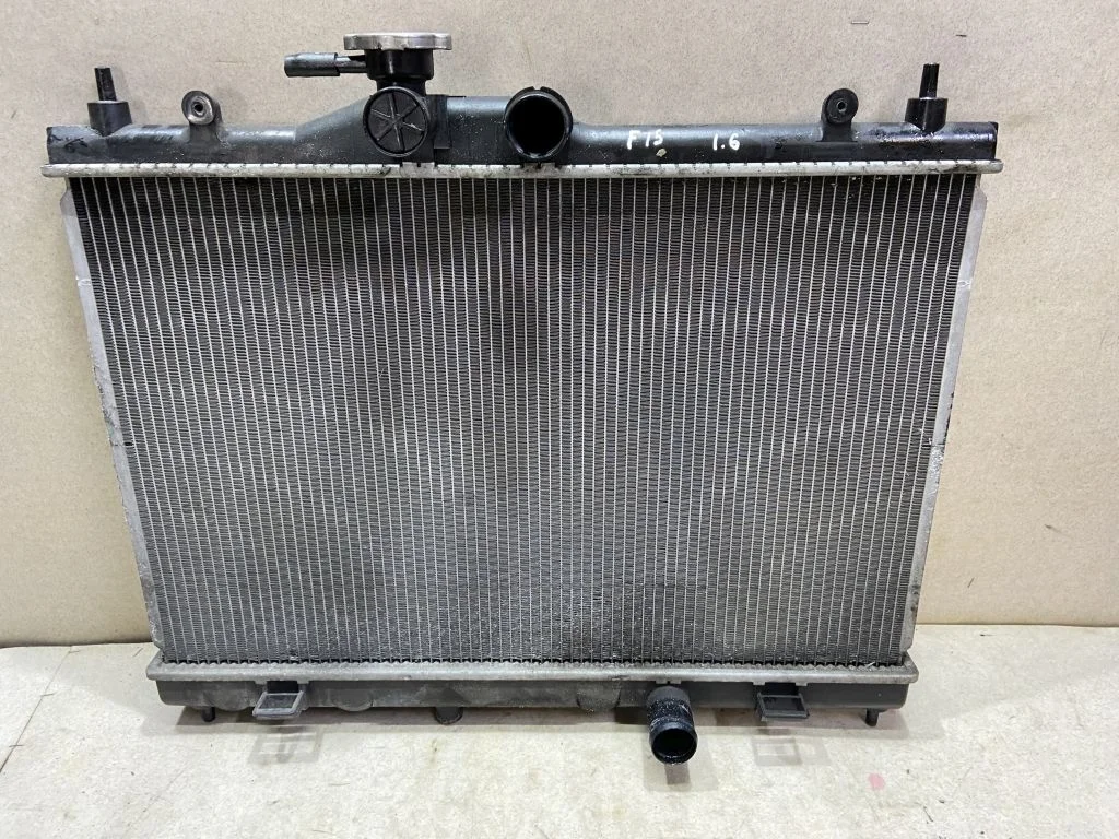 Радиатор охлаждения Nissan Juke F15 Жук Ф15  1,6