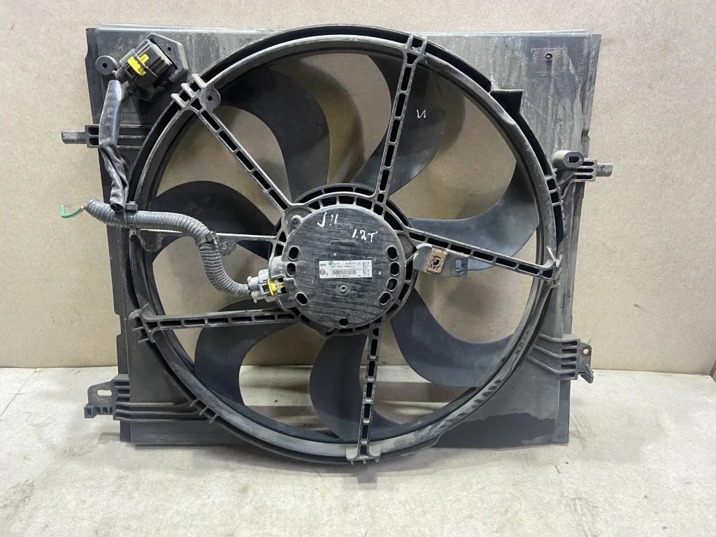 Диффузор с вентилятором Nissan Qashqai J11