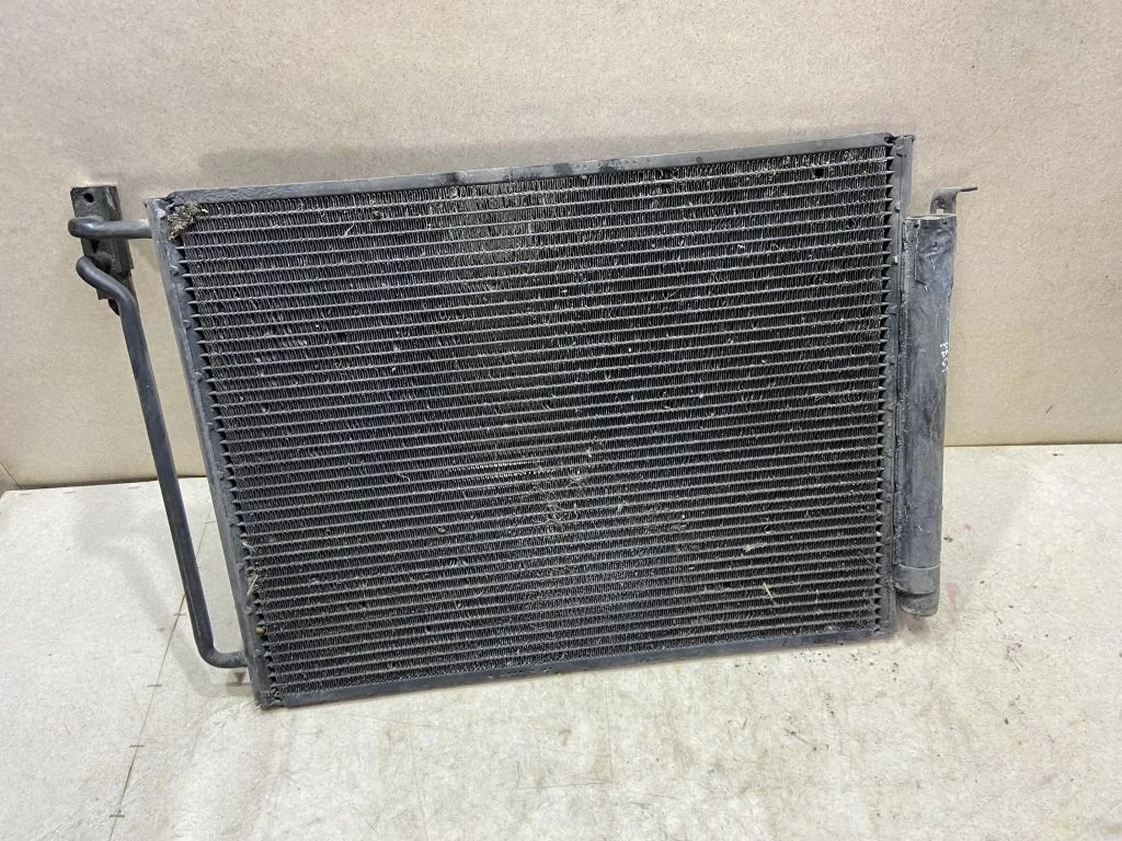 Радиатор кондиционера BMW X5 E53