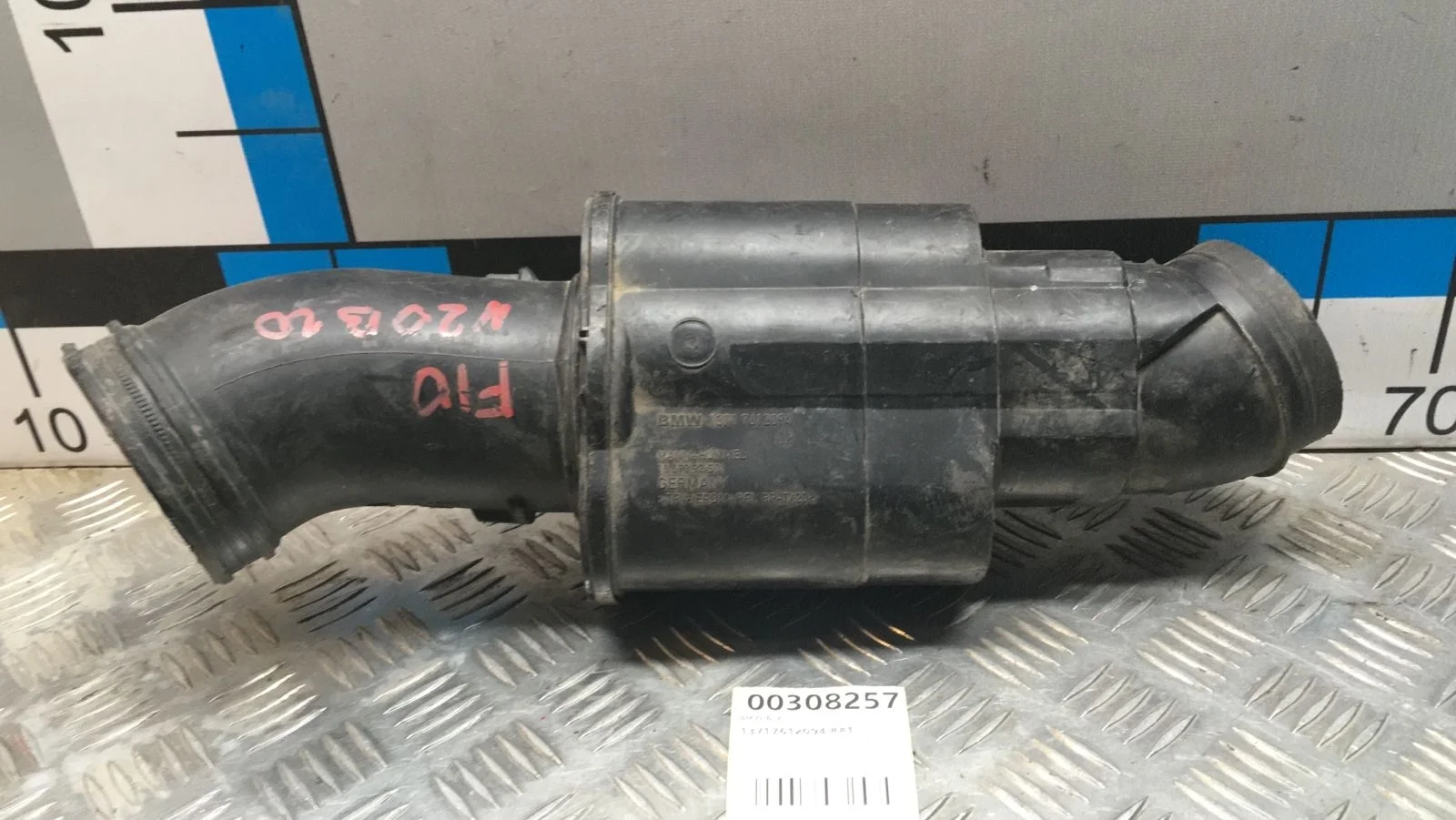 [Б/У] Воздуховод BMW F10/F11 [Код: 00324071 ]