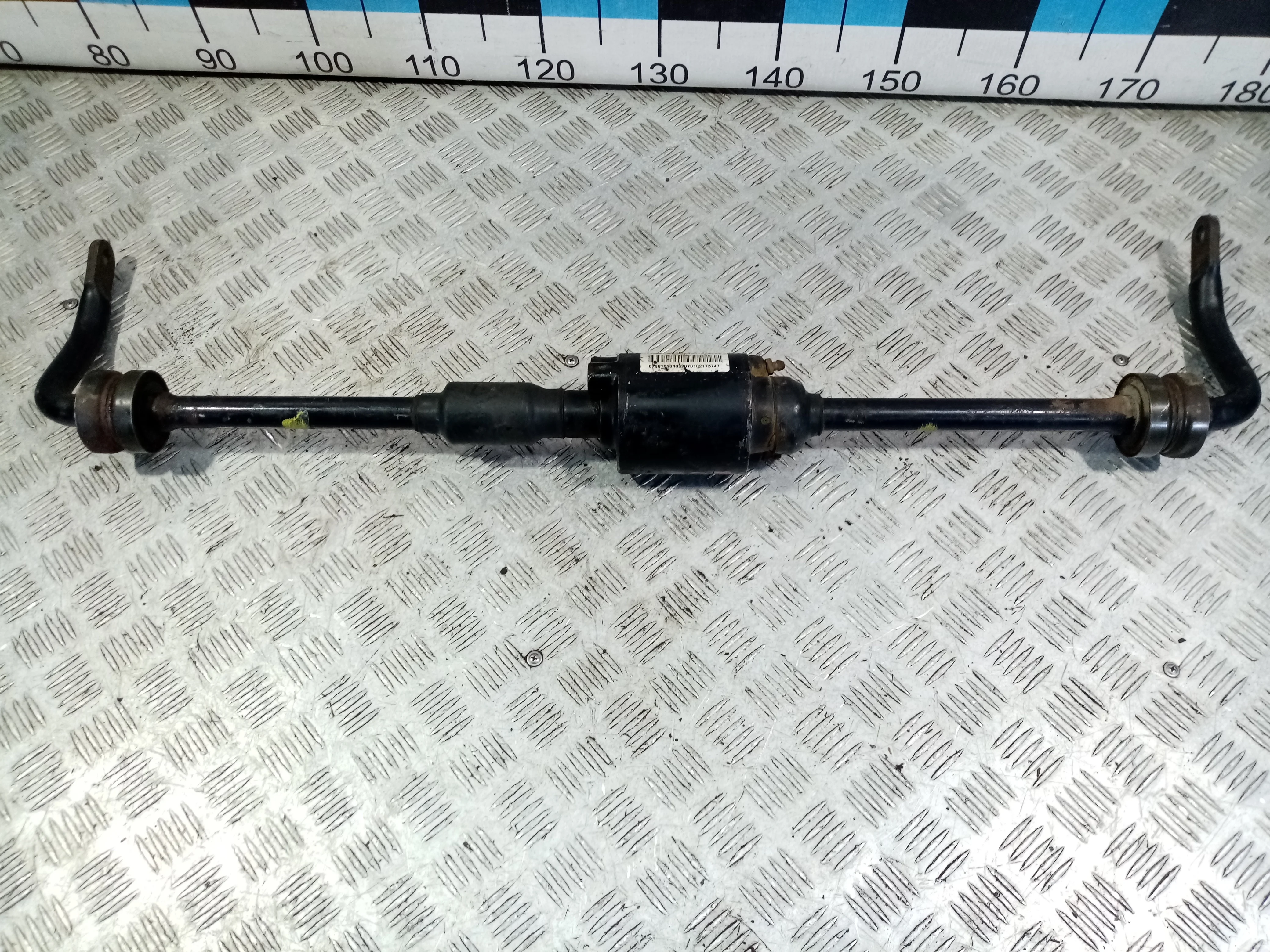 [Б/У] Стабилизатор гидравлический задний E63 - Немного подклинивает один подшипник [Незначительные дефекты] [Код: 00478682 ]