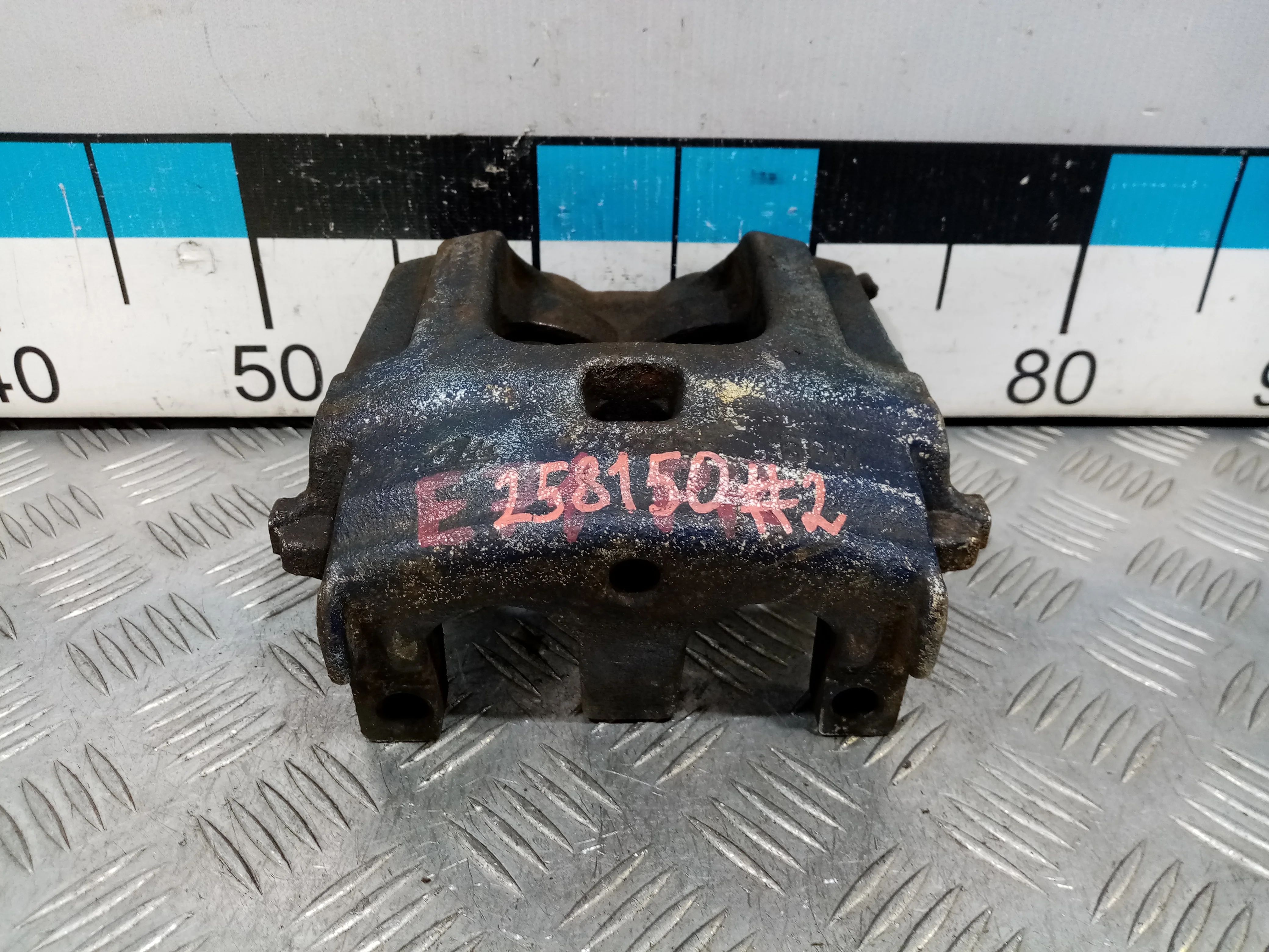 [Б/У] Суппорт тормозной передний правый [Код: 00498886 ]