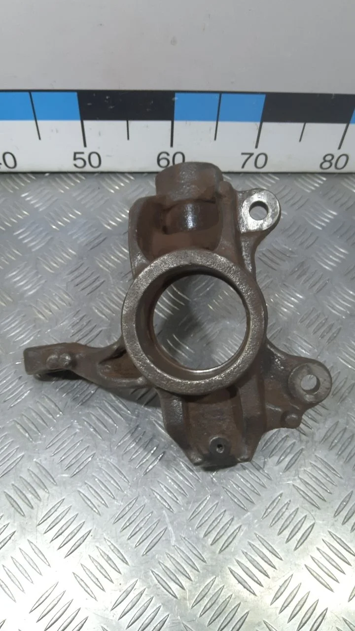 [Б/У] Кулак поворотный Ford Mondeo IV/S-MAX [Код: 00373960 ]