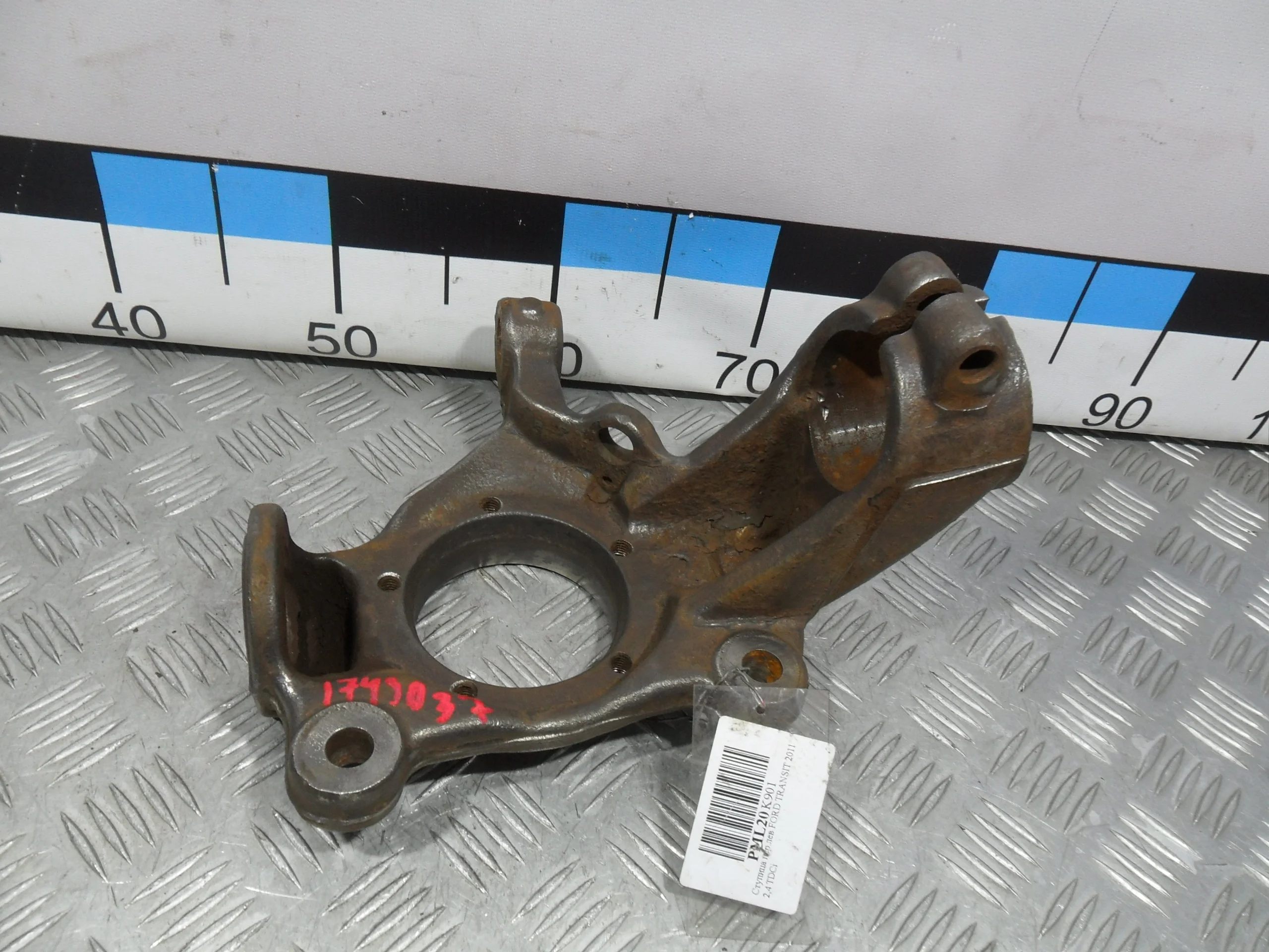 [Б/У] Кулак поворотный передний левый Ford Transit [Код: 00375020 ]