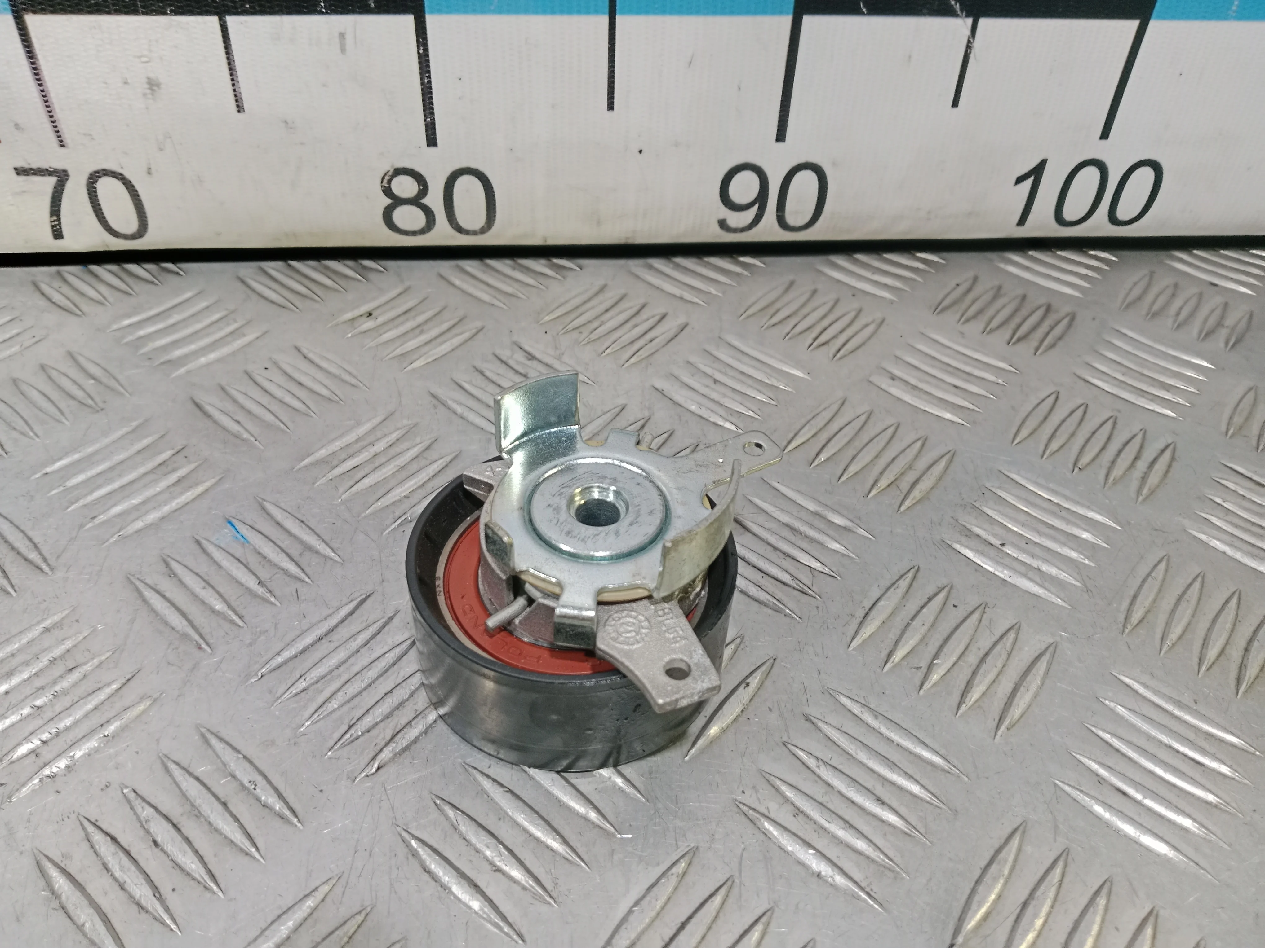 [Б/У] Ролик-натяжитель ремня ГРМ Ford Volvo [Код: 00410753 ]