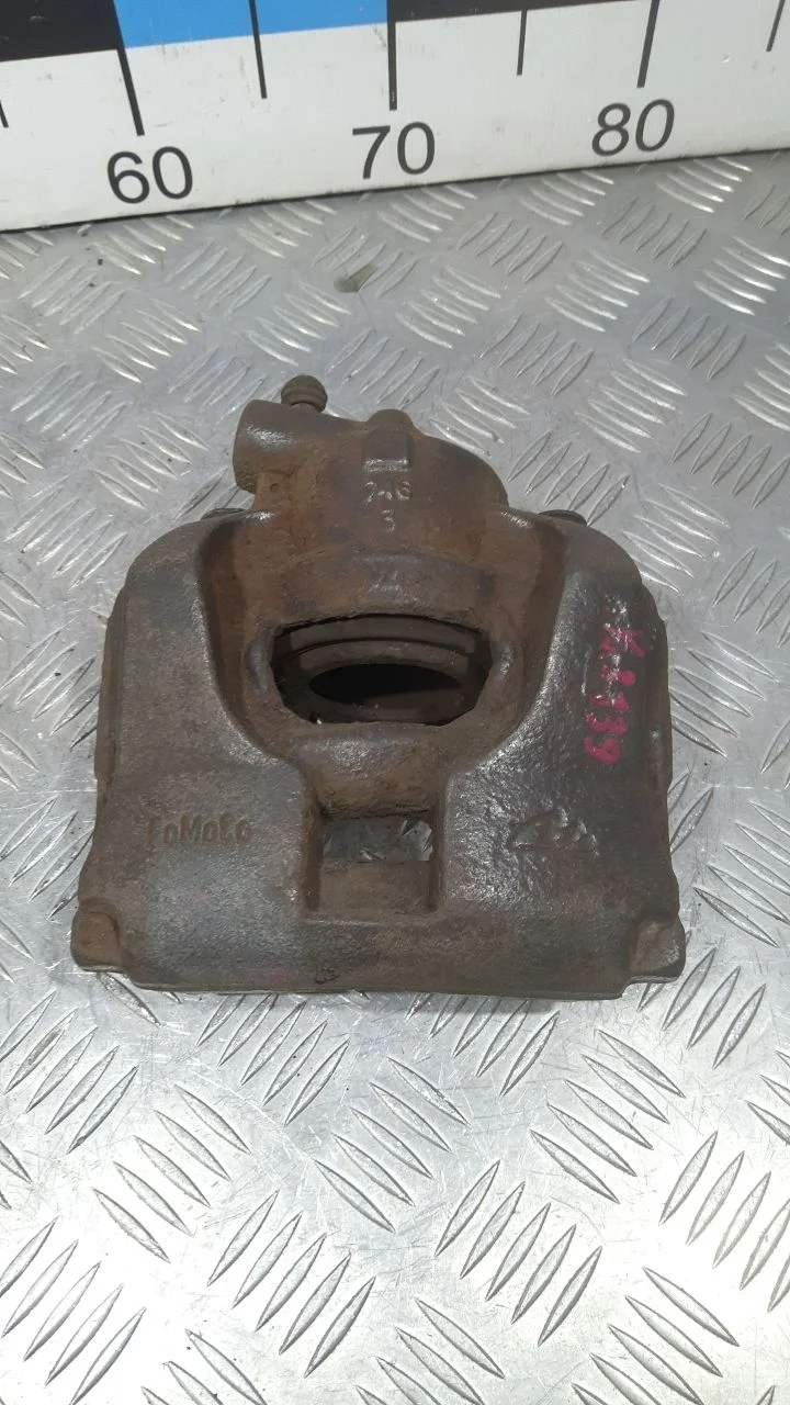 [Б/У] Суппорт тормозной передний правый Mondeo - Надорван пыльник [Незначительные дефекты] [Код: 00374187 ]