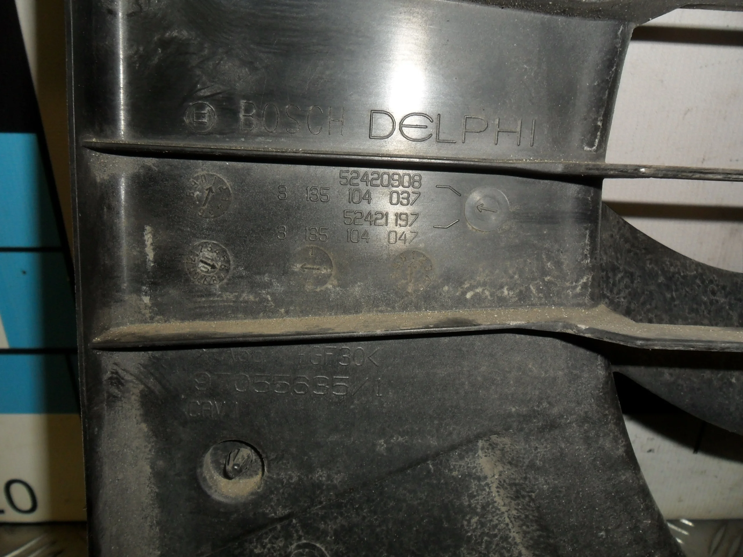 [Б/У] Диффузор вентилятора Opel Astra J, Zafira - В сборе с вентилятором 13368576 [Код: 00364017 ]