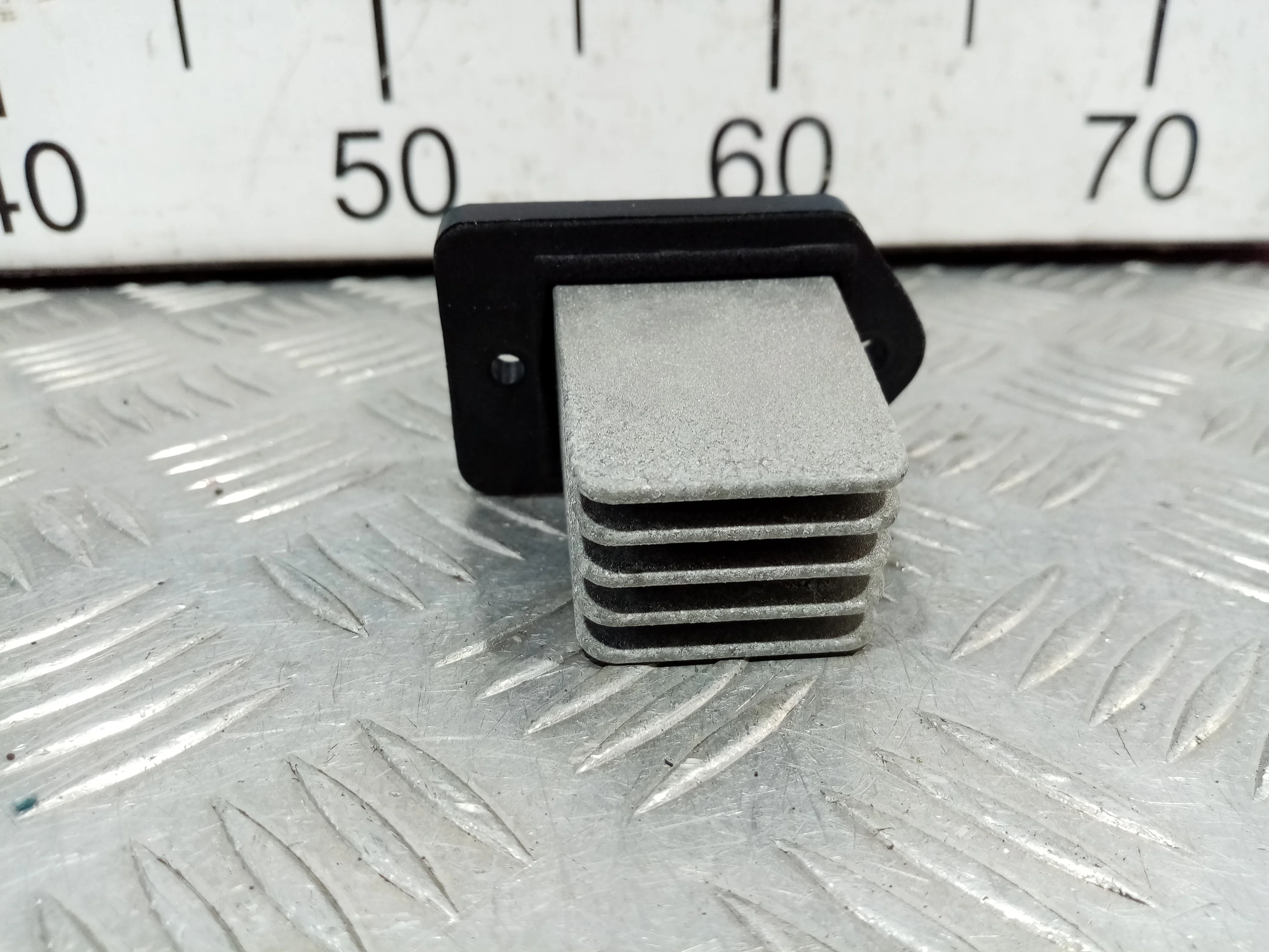 [Б/У] Резистор вентилятора отопителя GM [Код: 00506165 ]