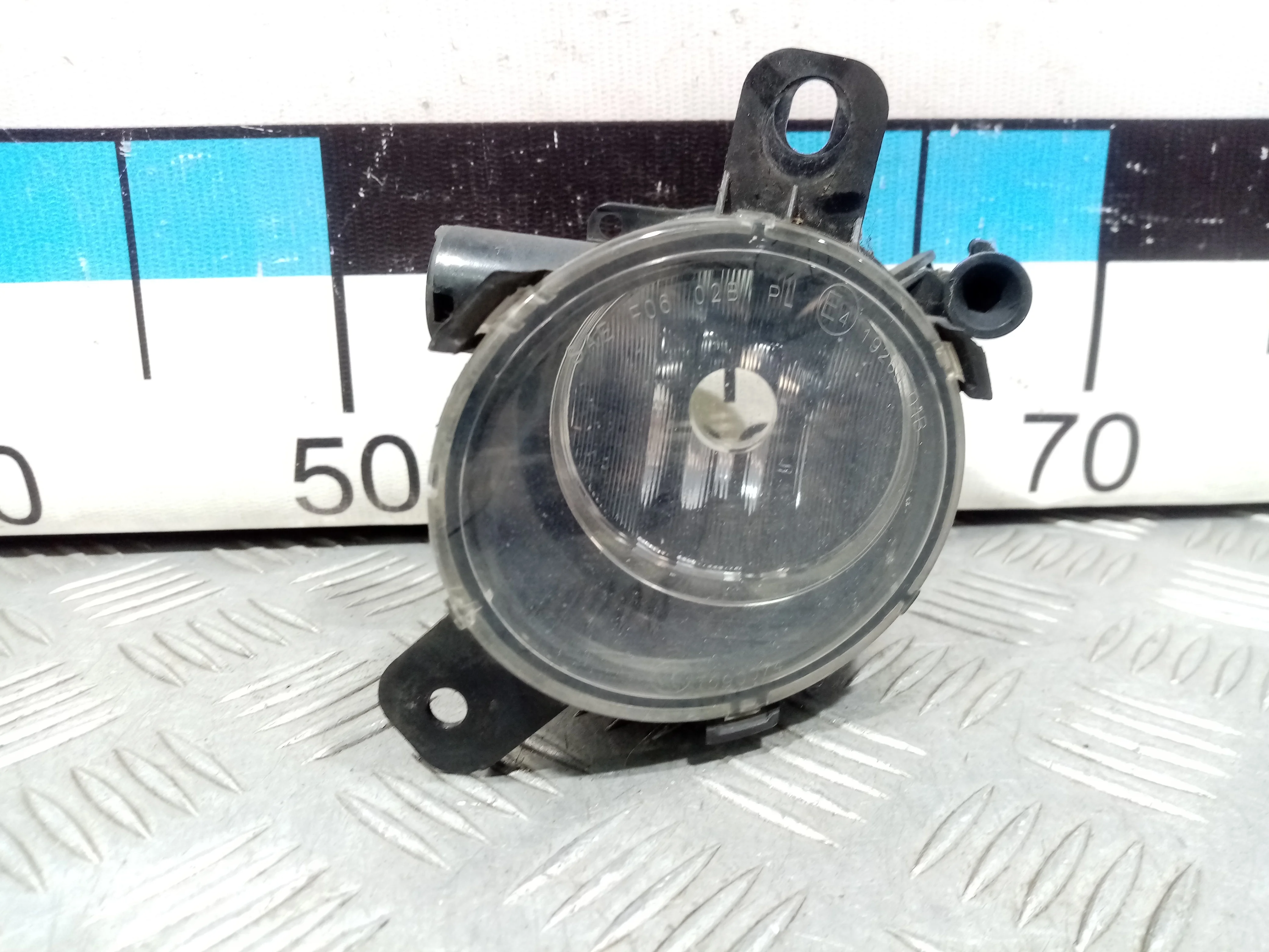 [Б/У] Фара противотуманная левая [Код: 00391693 ]