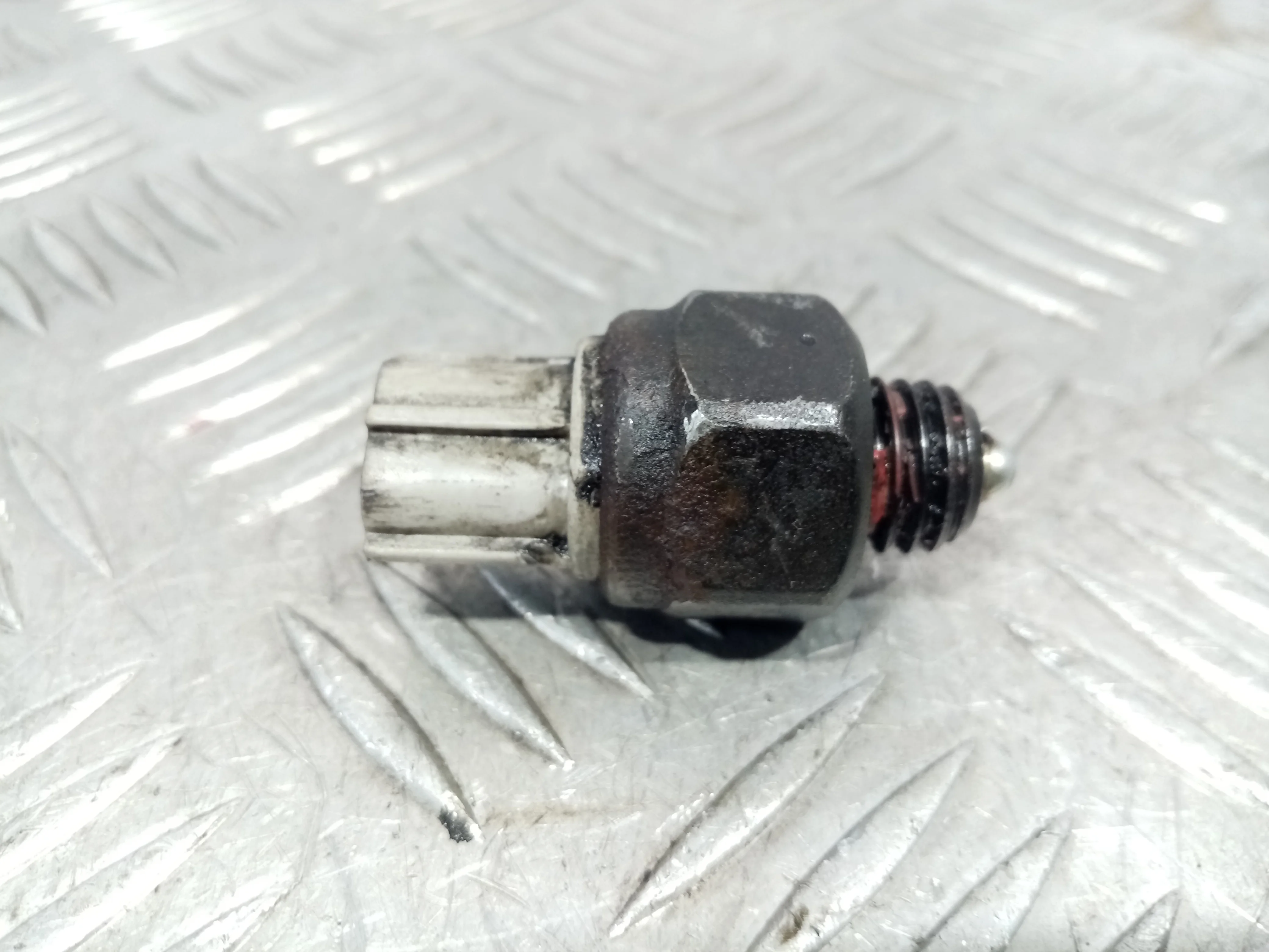 [Б/У] Датчик включения заднего хода [Код: 00424938 ]