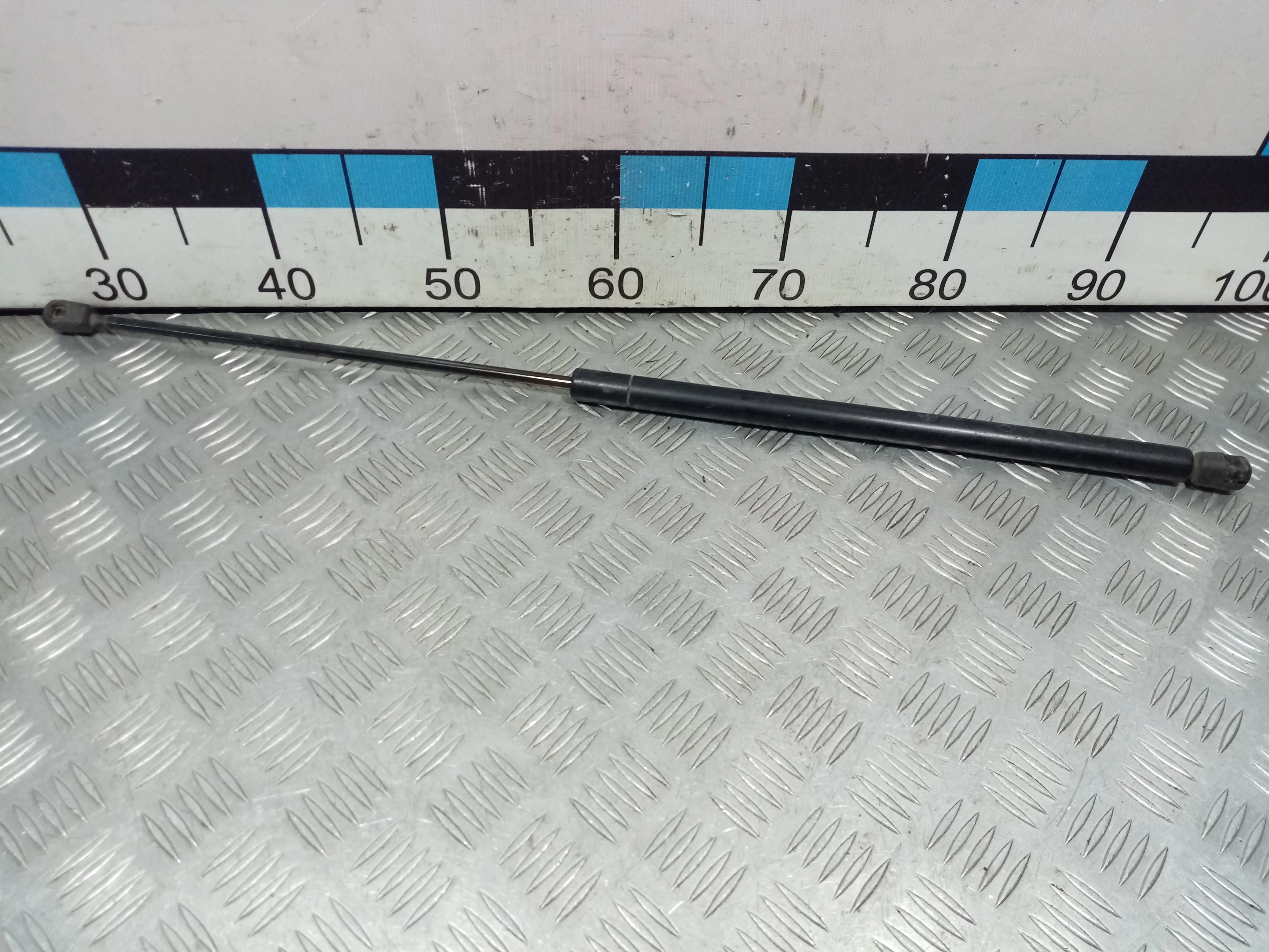 [Б/У] Амортизатор капота Mercedes Benz [Код: 00407018 ]