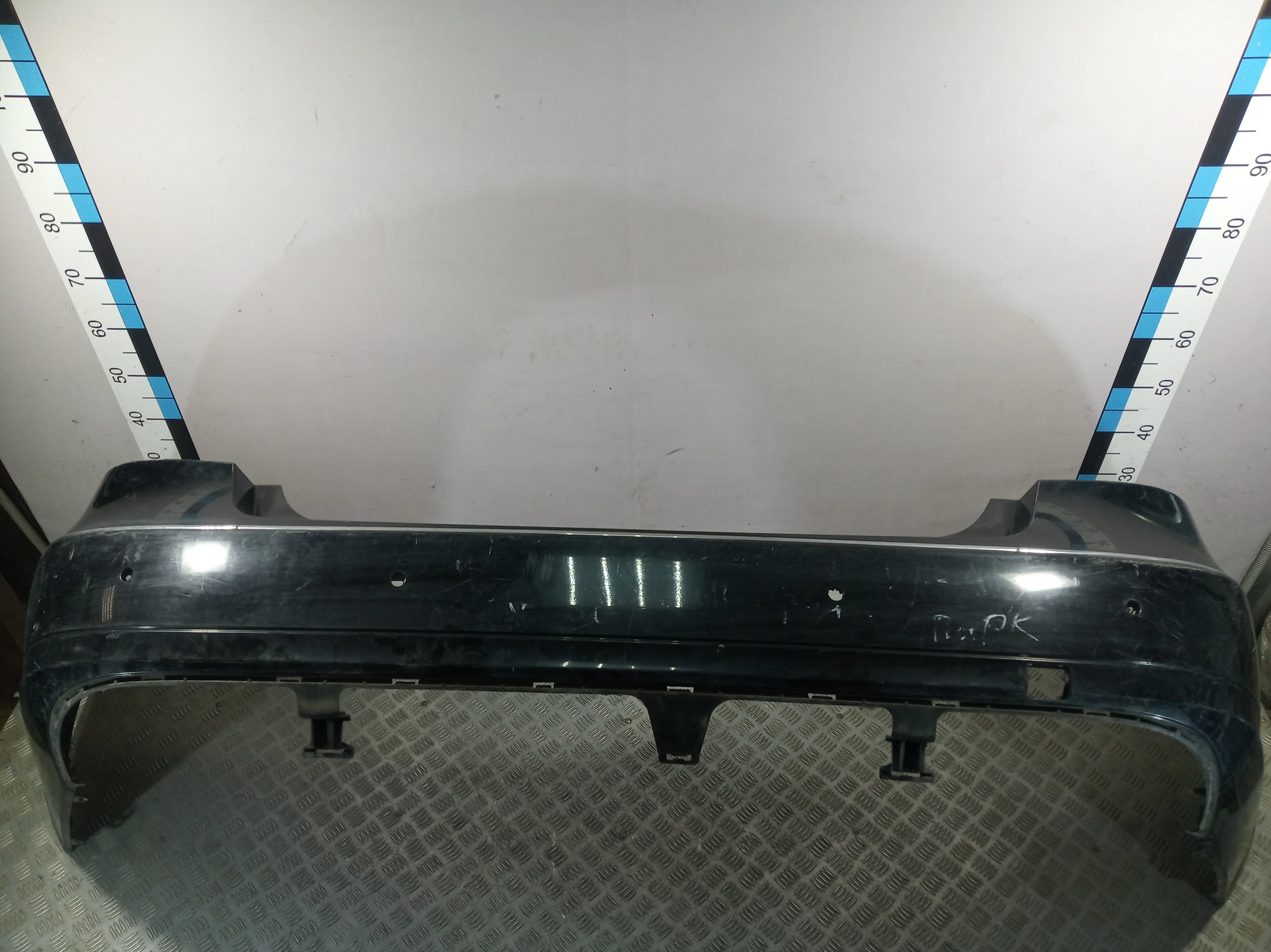 [Б/У] Бампер задний под парктроник MB W212 [Код: 00403085 ]