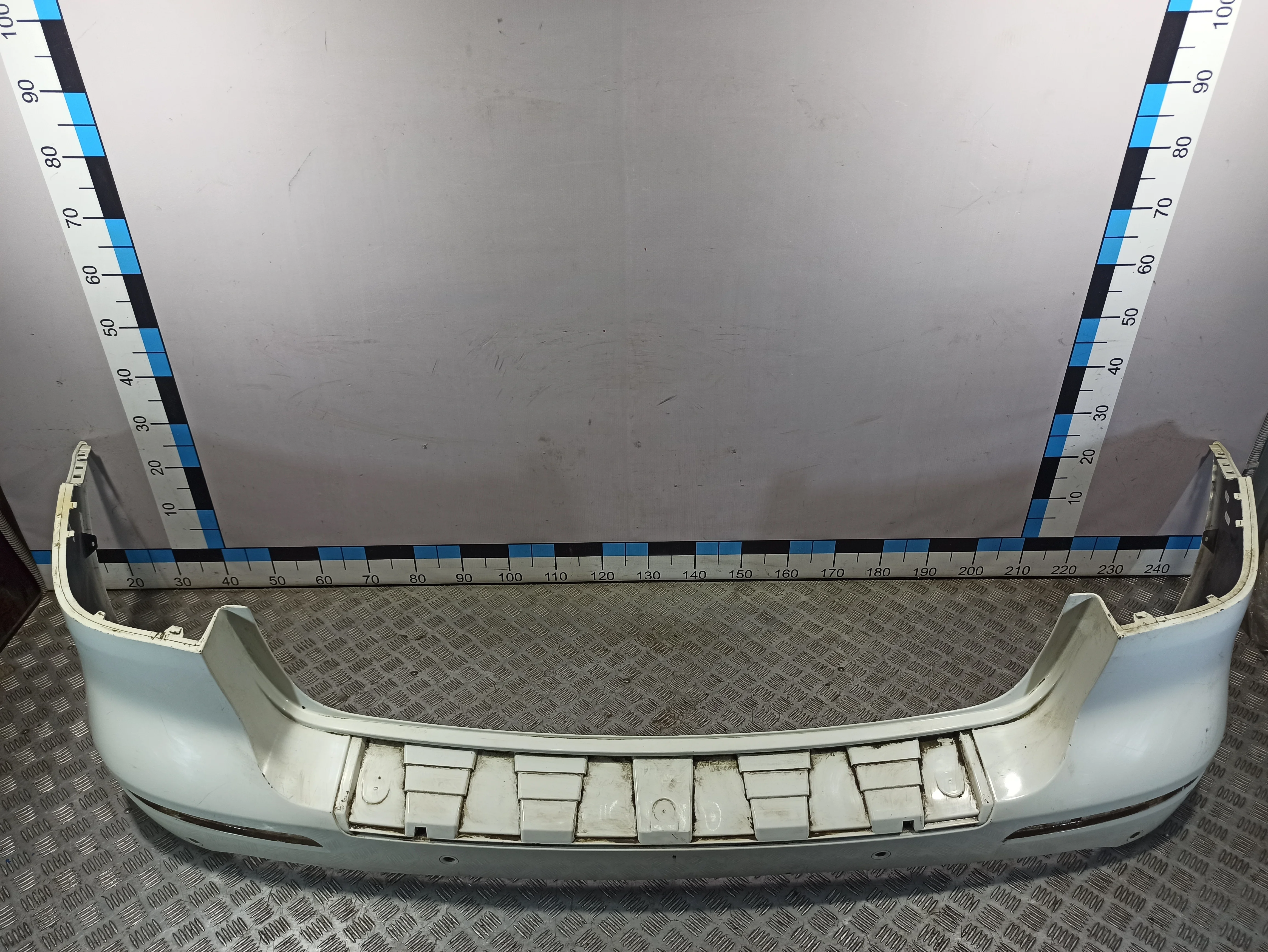 [Б/У] Бампер задний под парктроники MB W166 [Код: 00401868 ]