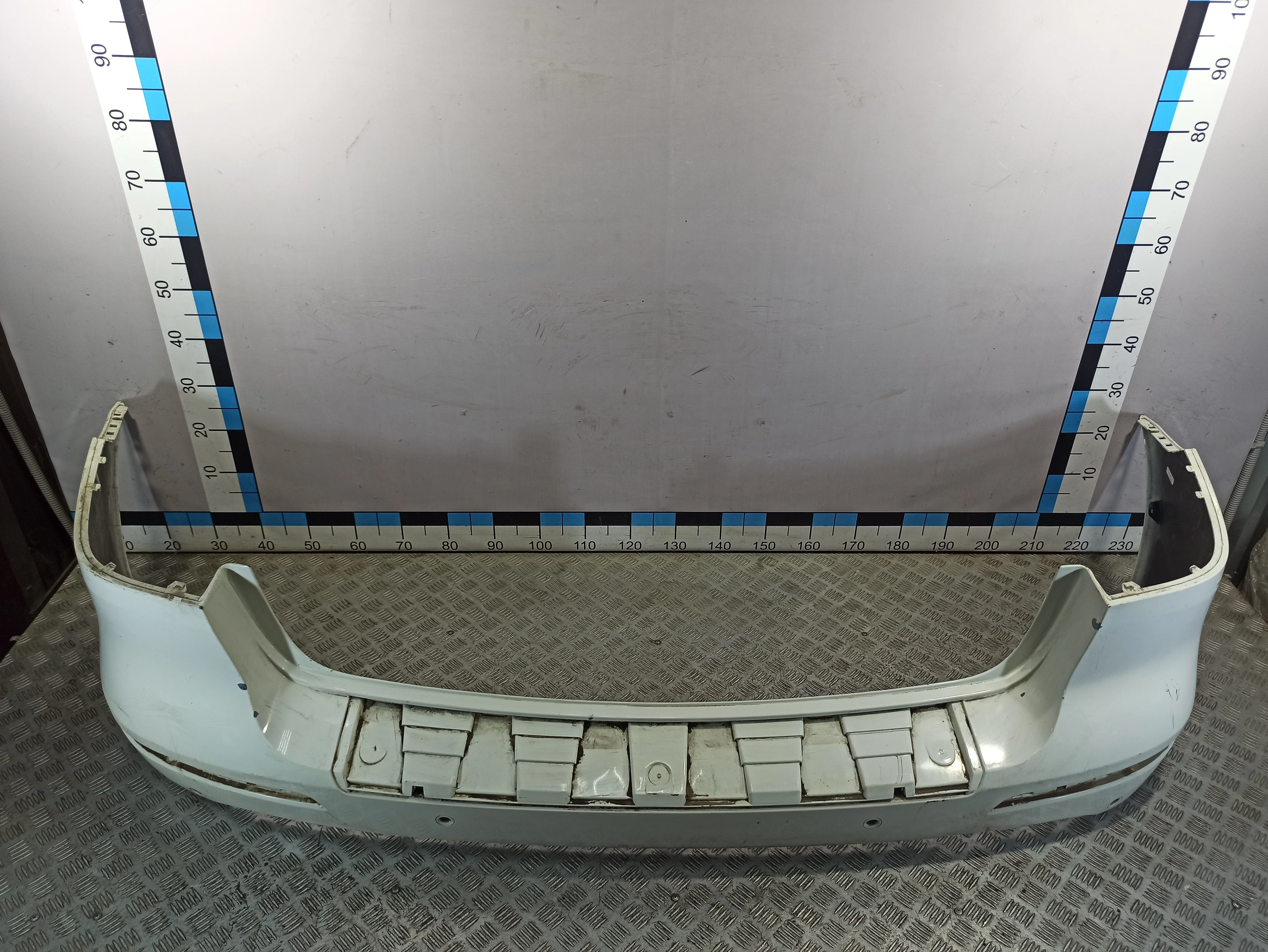 [Б/У] Бампер задний под парктроники MB W166 - нет левого крепления бампера [Незначительные дефекты] [Код: 00401914 ]