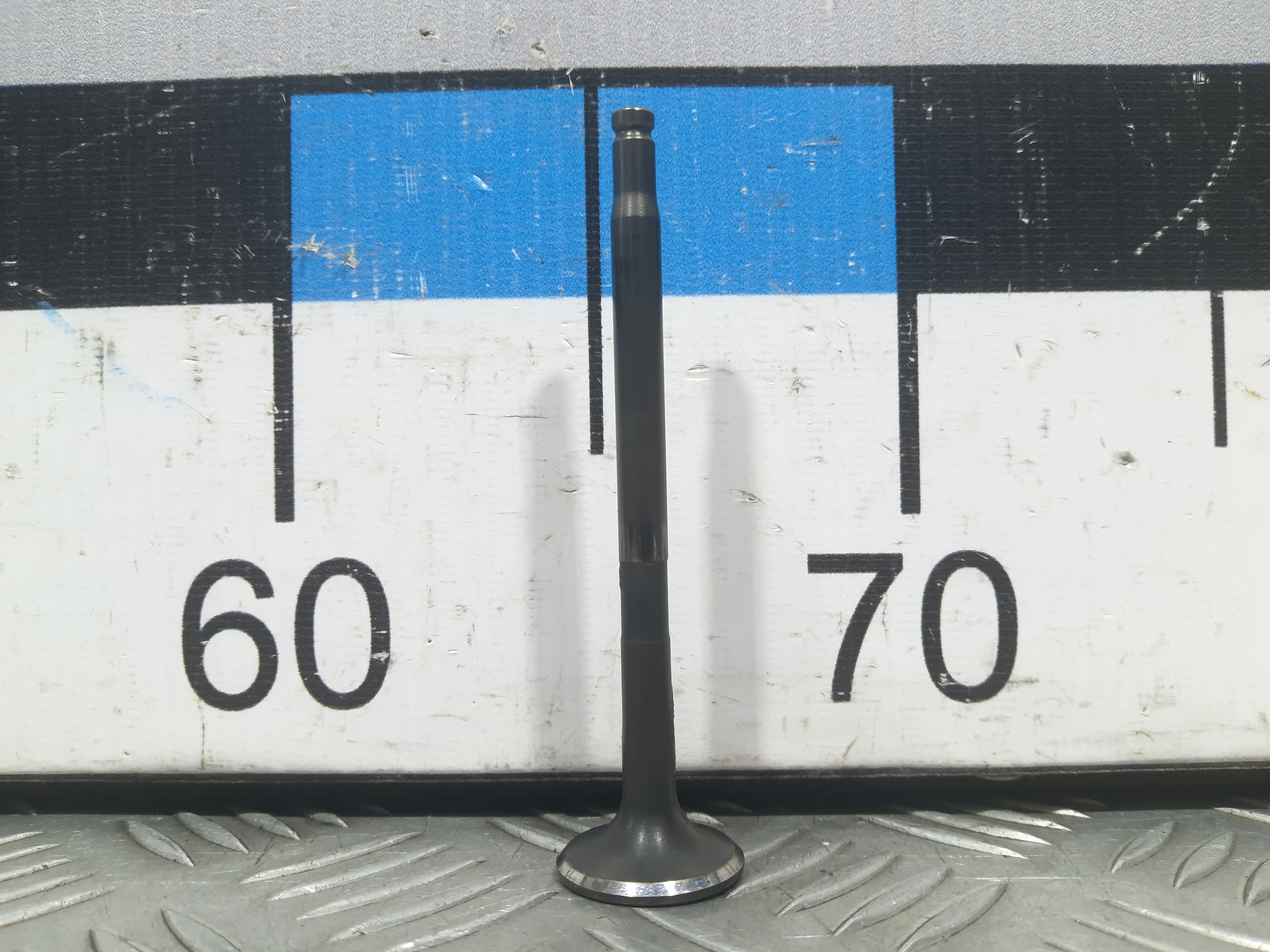 [Б/У] Клапан выпускной 26.2x7x104.5 Mercedes [Код: 00467699 ]