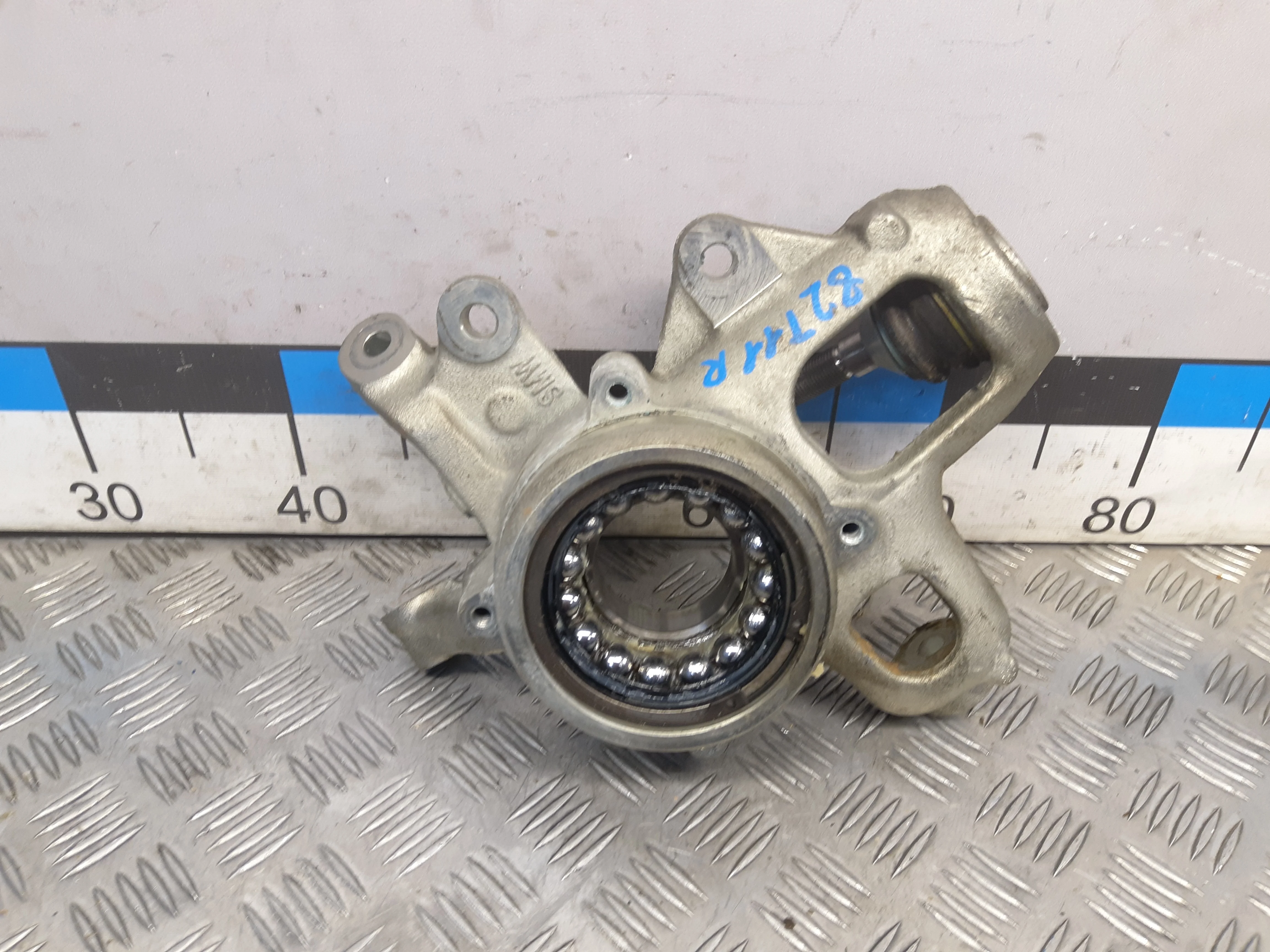 [Б/У] Кулак поворотный задний правый Mercedes Benz GL-Class X166 GL/GLS 2012-2019, Mercedes Benz G [Код: 00341563 ]