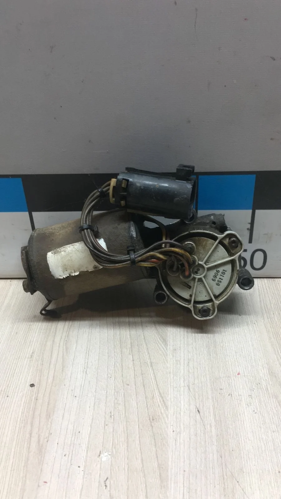 [Б/У] Моторчик блокировки MB W163 M-Klasse ML - переднего моста [Код: 00331857 ]