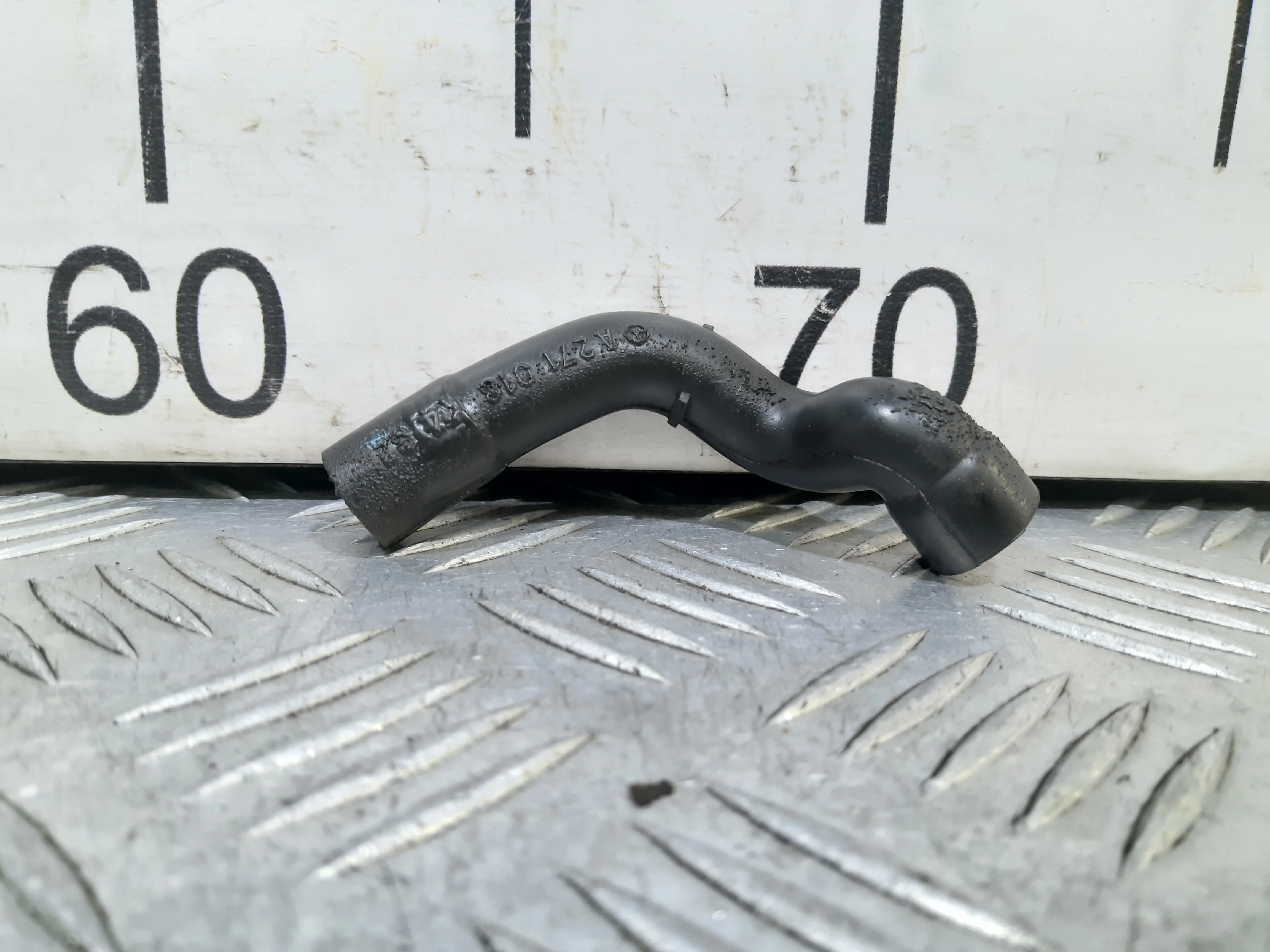 [Б/У] Патрубок вентиляции картера [Код: 00474068 ]