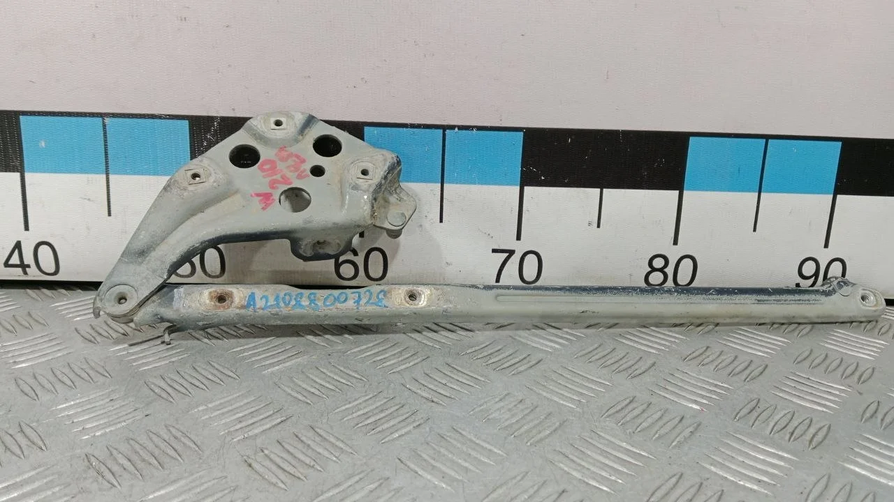 [Б/У] Петля капота левая MB [Код: 00386612 ]