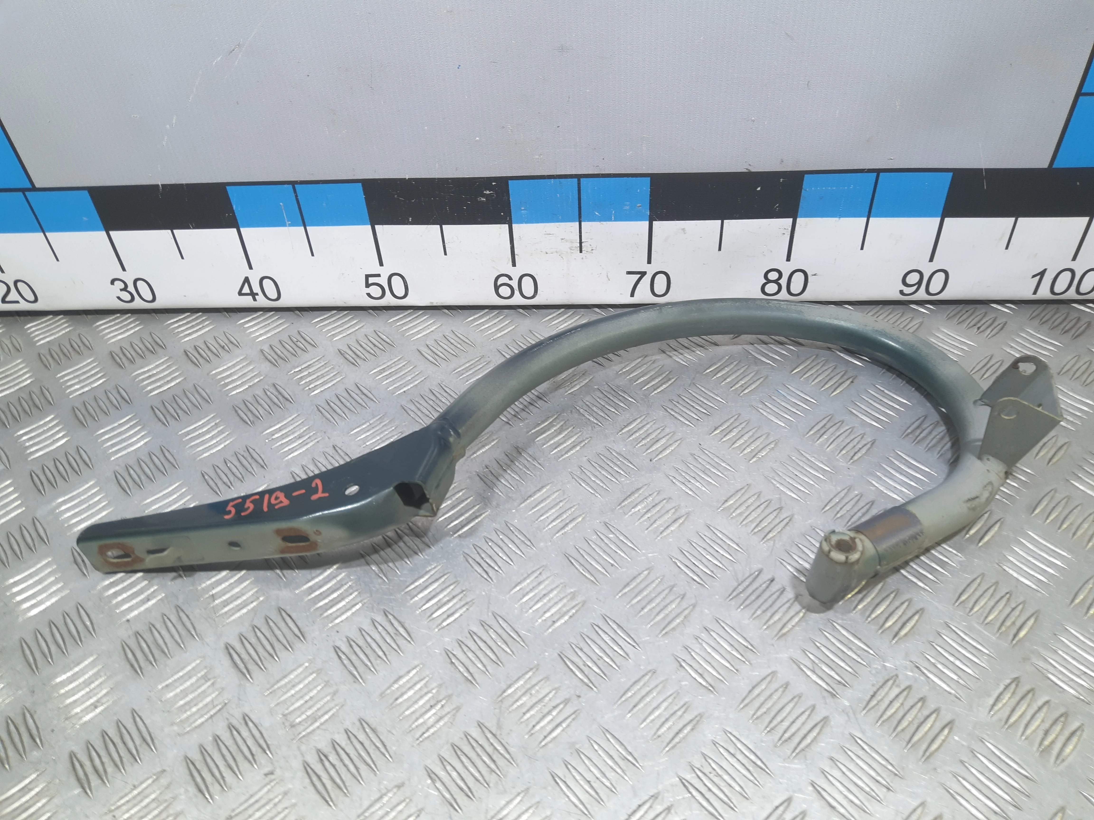 [Б/У] Петля крышки багажника левая седан [Код: 00447536 ]