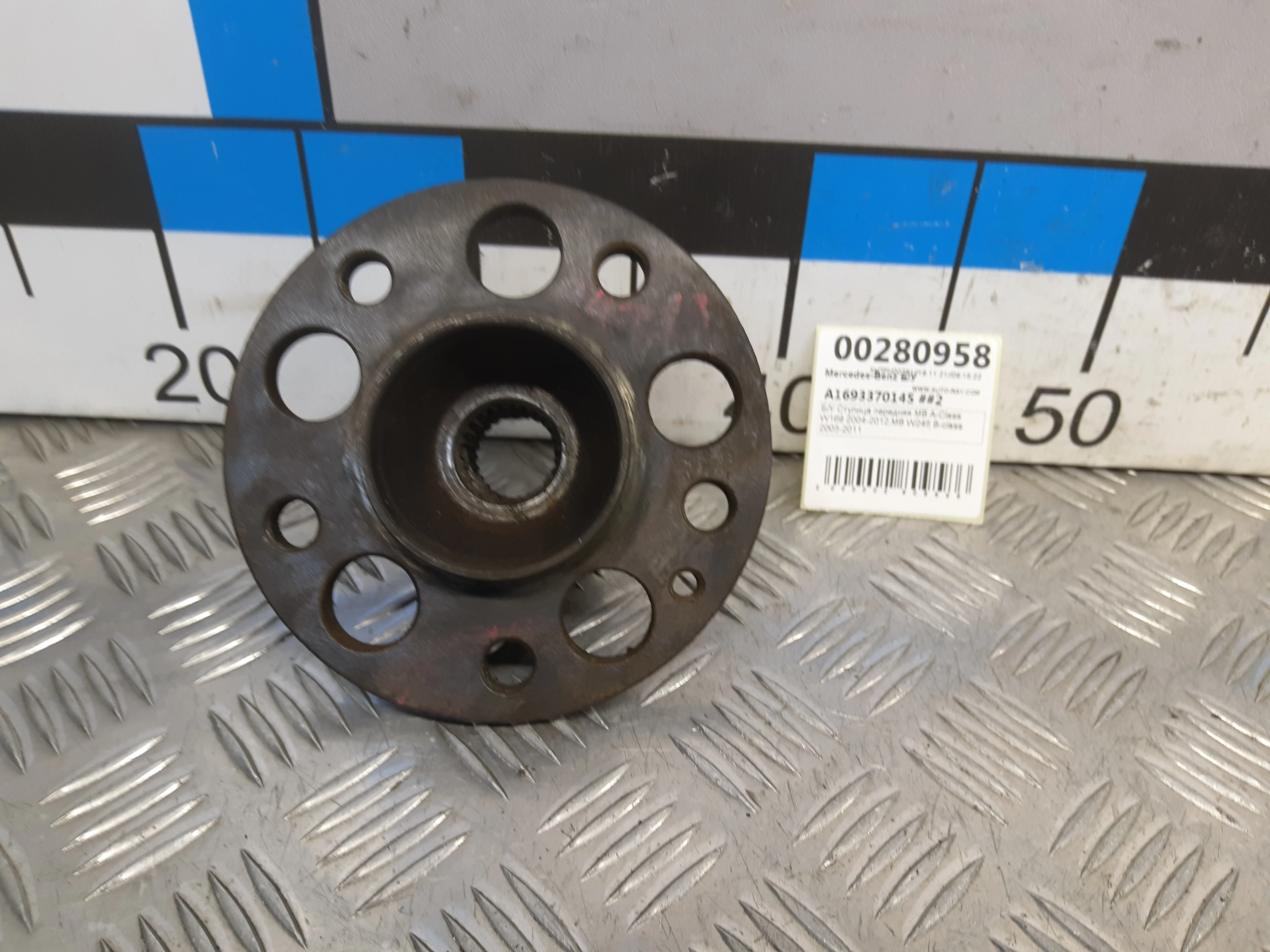 [Б/У] Ступица передняя Mercedes W169 W245 [Код: 00350219 ]