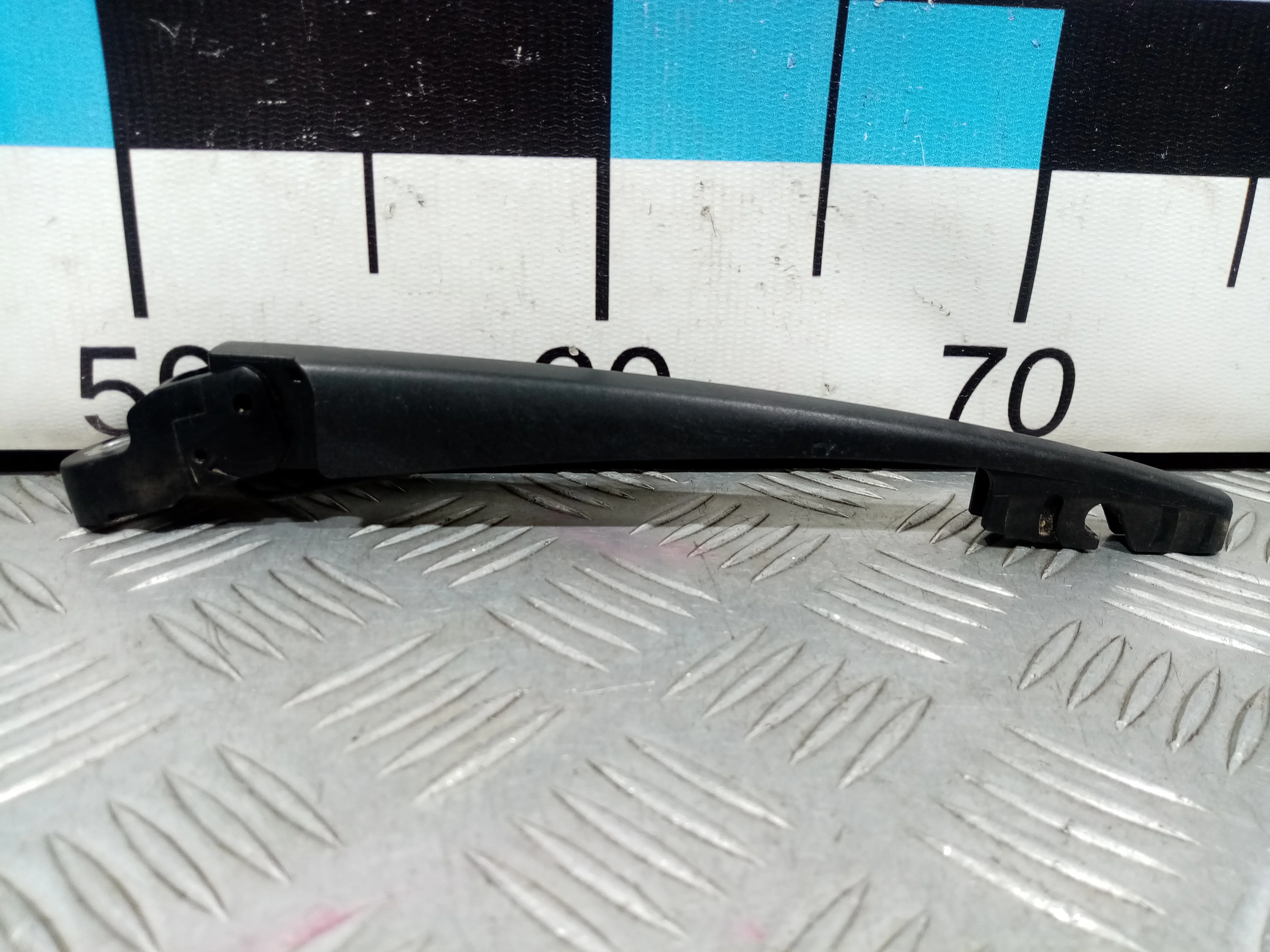 [Б/У] Поводок стеклоочистителя заднего [Код: 00384068 ]