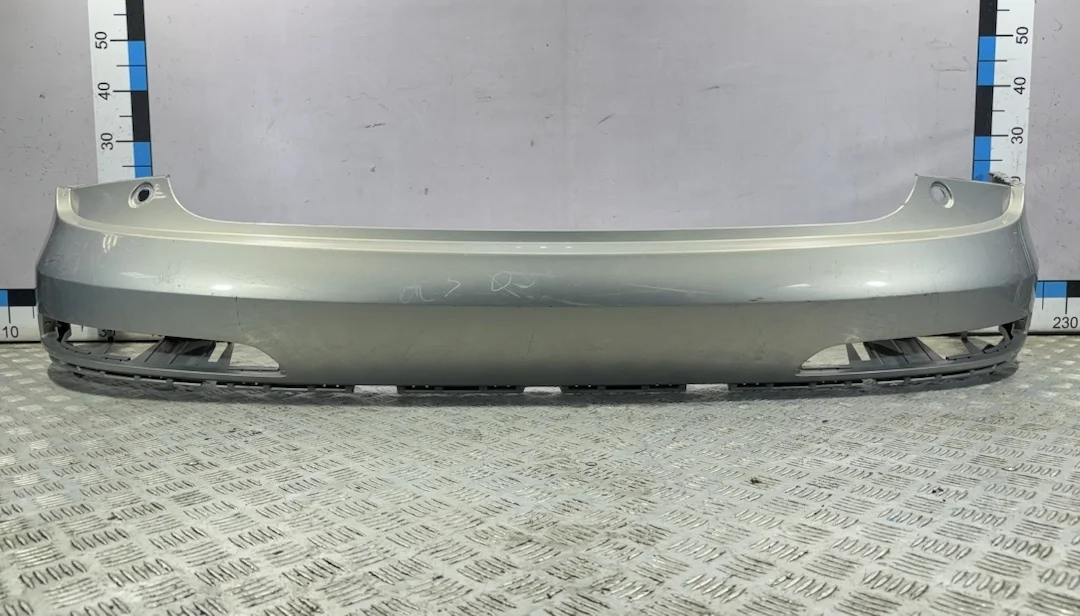 [Б/У] Бампер задний Audi Q3 (8U) 2012-2018 - нет крепления слева, дефекты креплений сверху, дефект внутреннего крепления [Незначительные дефекты] [Код: 00289965 ]