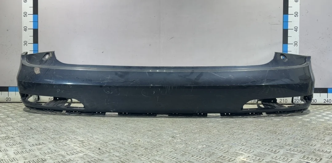 [Б/У] Бампер задний Audi Q3 (8U) 2012-2018 - нет трёх внутренних креплений, дефект верхнего крепления [Незначительные дефекты] [Код: 00404980 ]