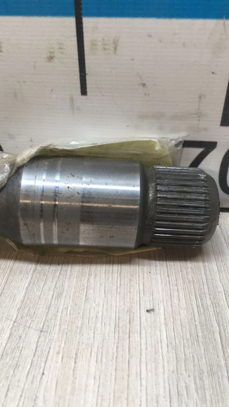 [Б/У] Вал промежуточный левый AUDI [Код: 00318150 ]