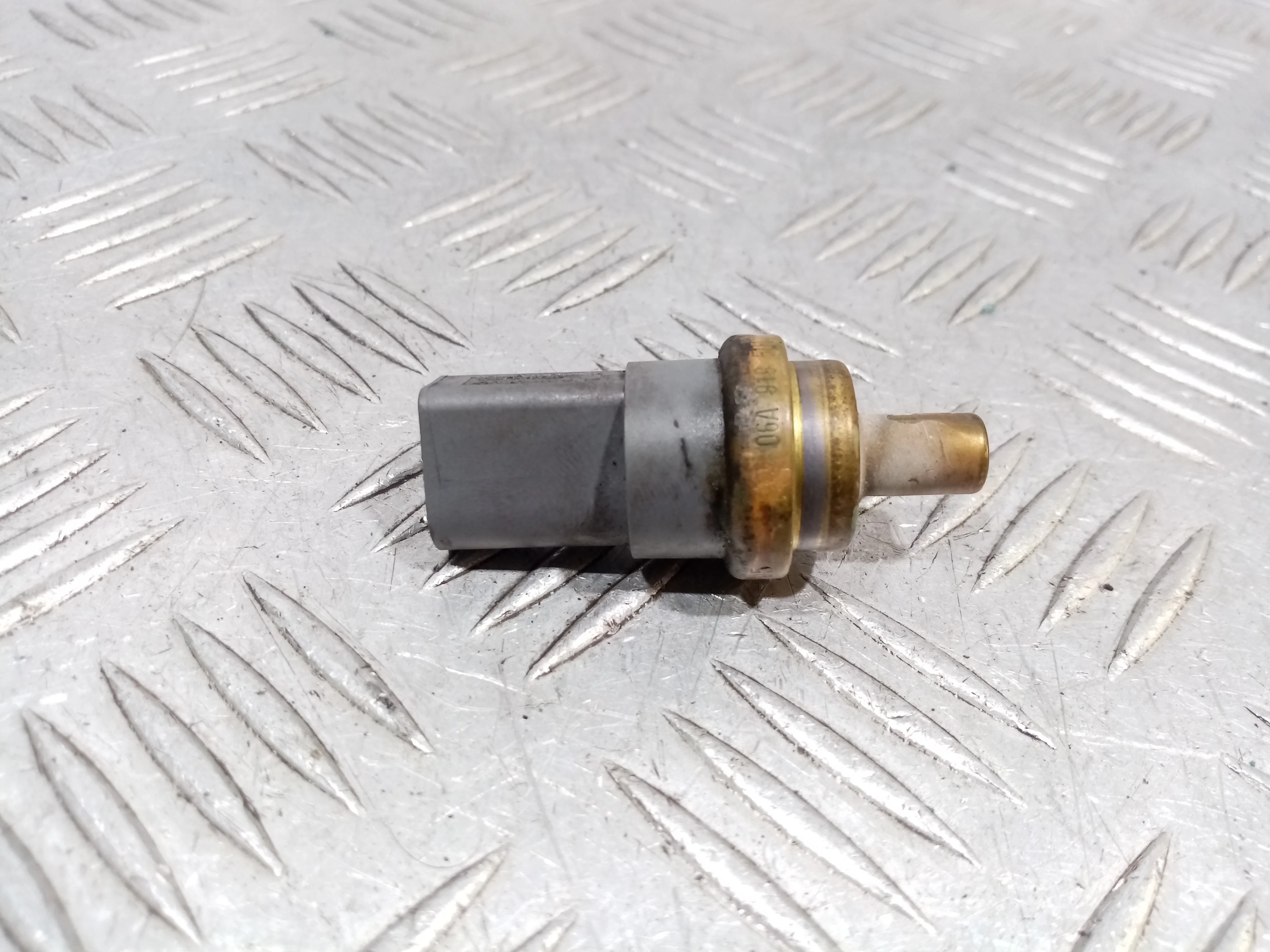 [Б/У] Датчик температуры охлаждающей жидкости [Код: 00507783 ]