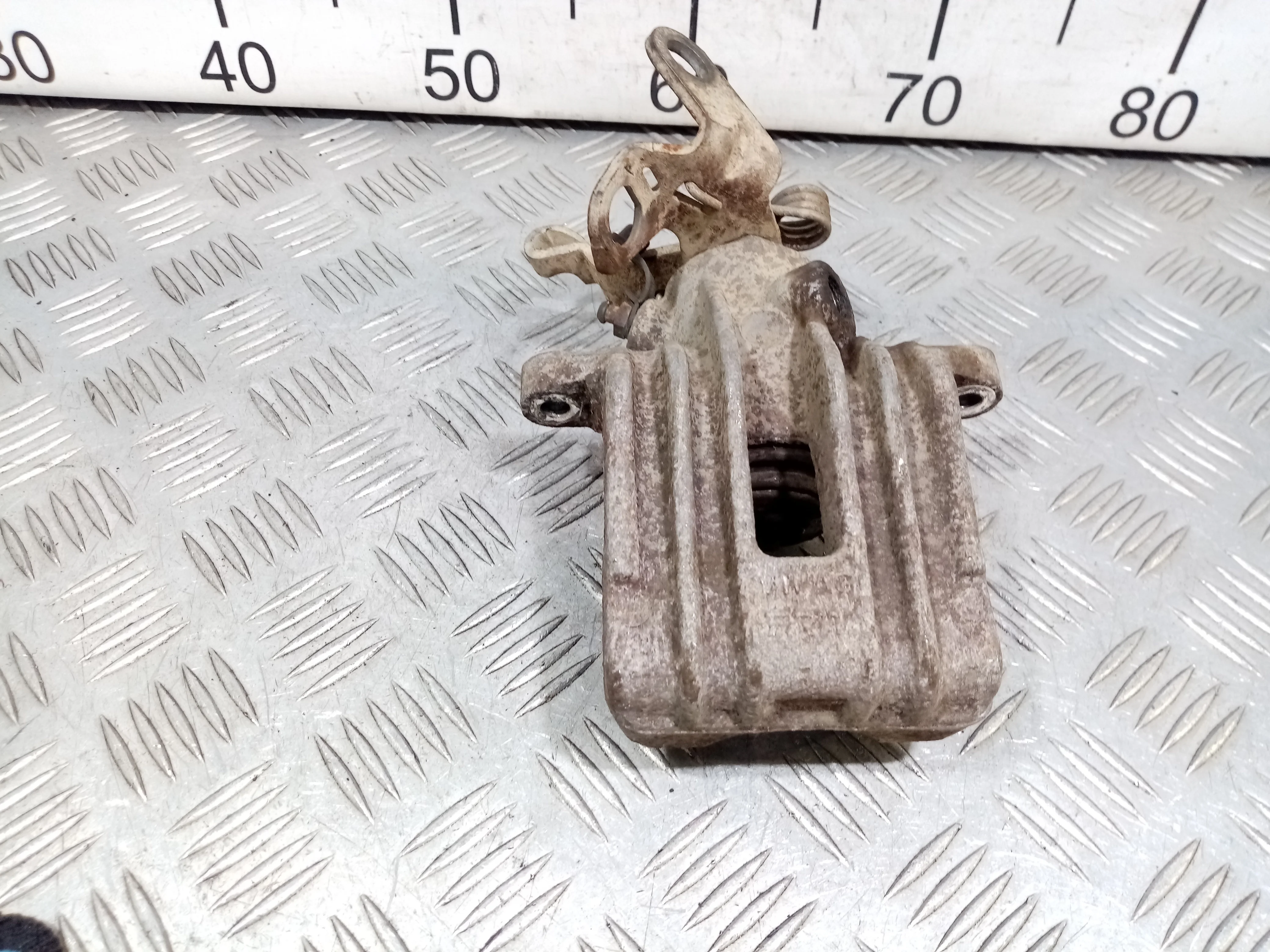 [Б/У] Суппорт тормозной задний правый [Код: 00490741 ]