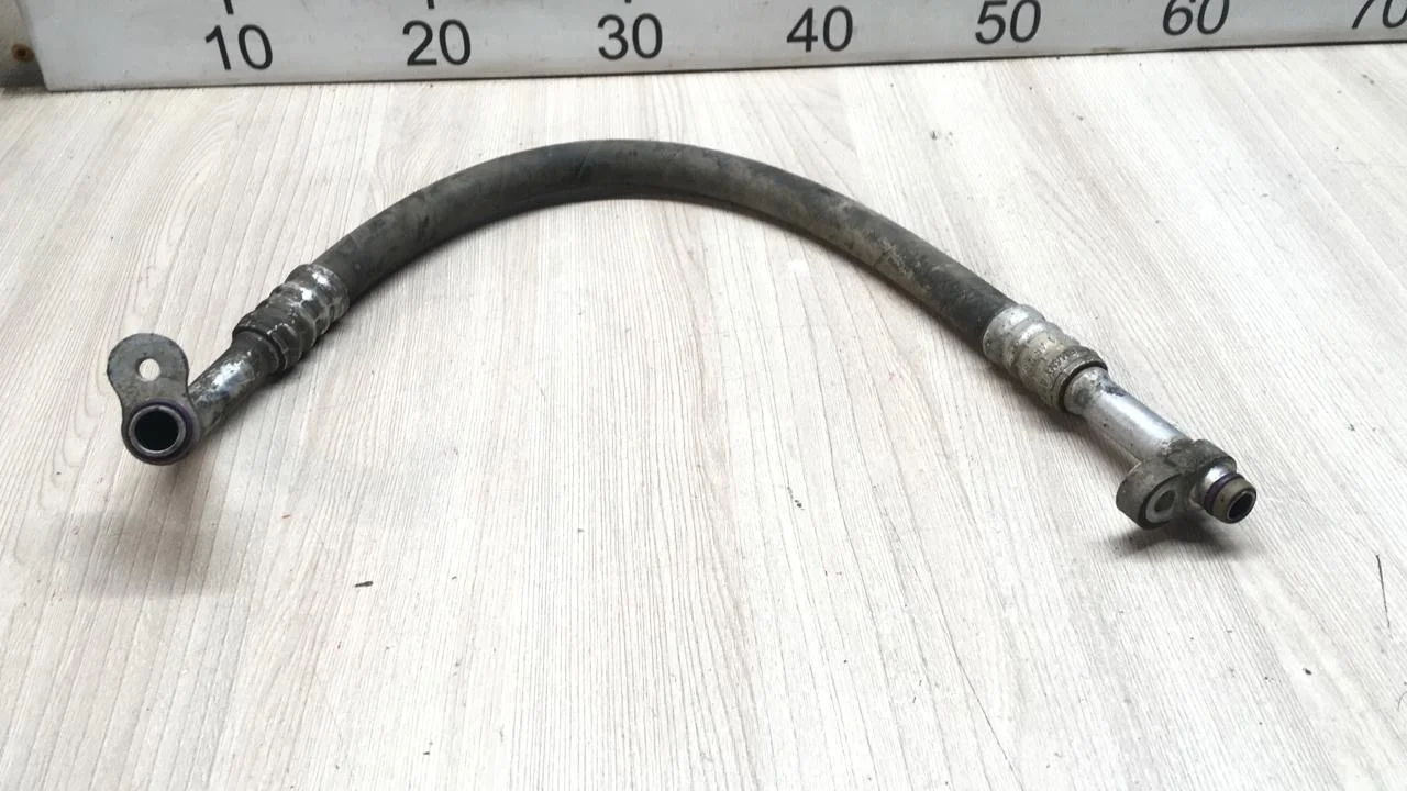 [Б/У] Трубка кондиционера от компрессора к конденсатору Audi A8 D3 2003–2010 [Код: 00300159 ]