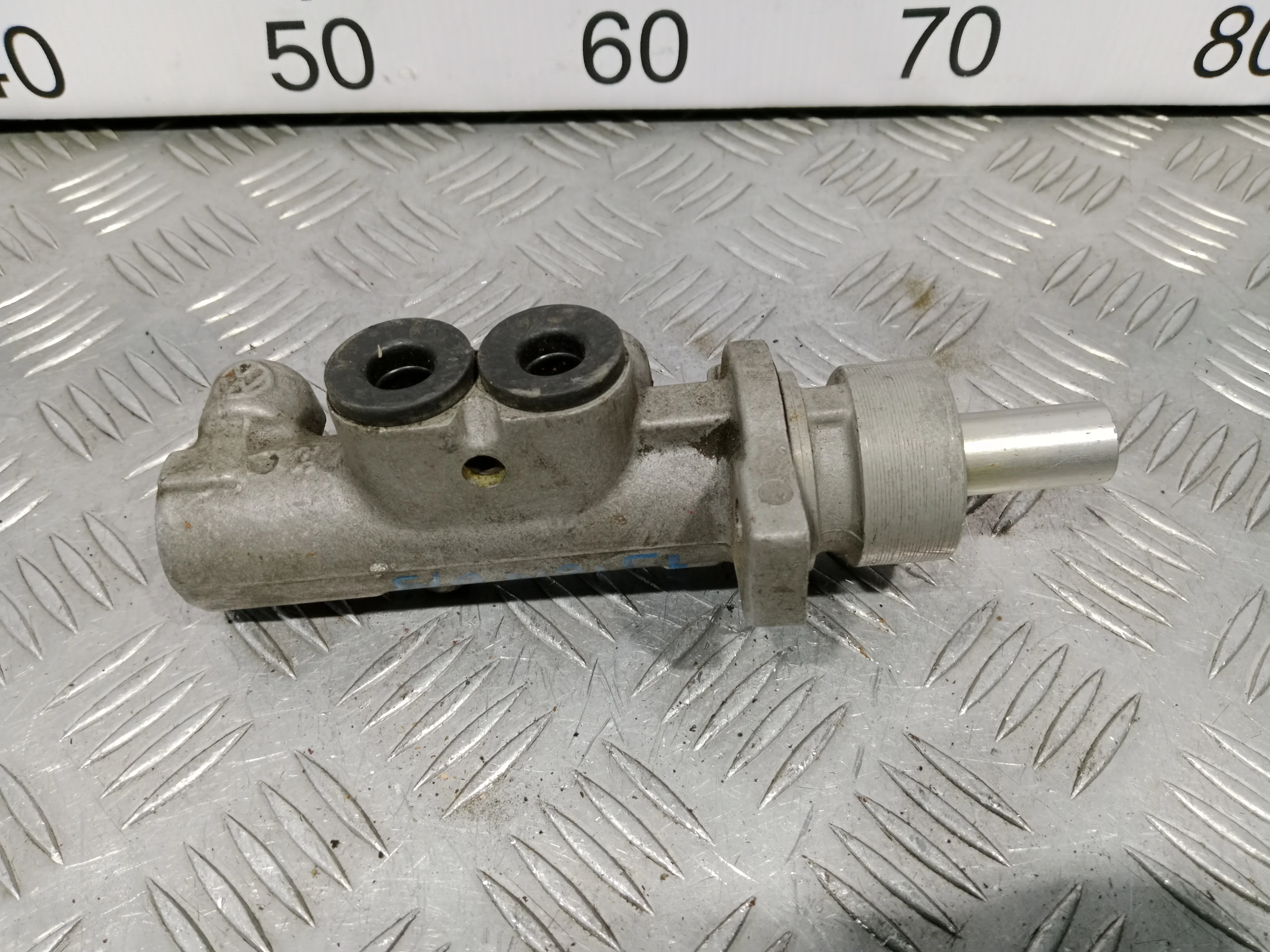 [Б/У] Цилиндр тормозной главный VW Golf IV [Код: 00411365 ]