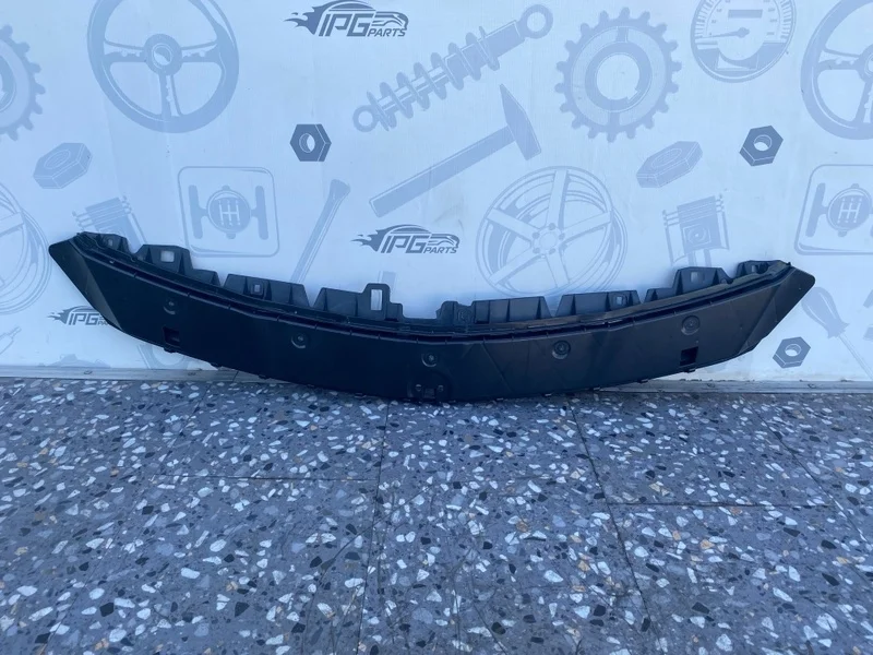 Каркас переднего бампера центральный верхний Mercedes-benz CLA C117