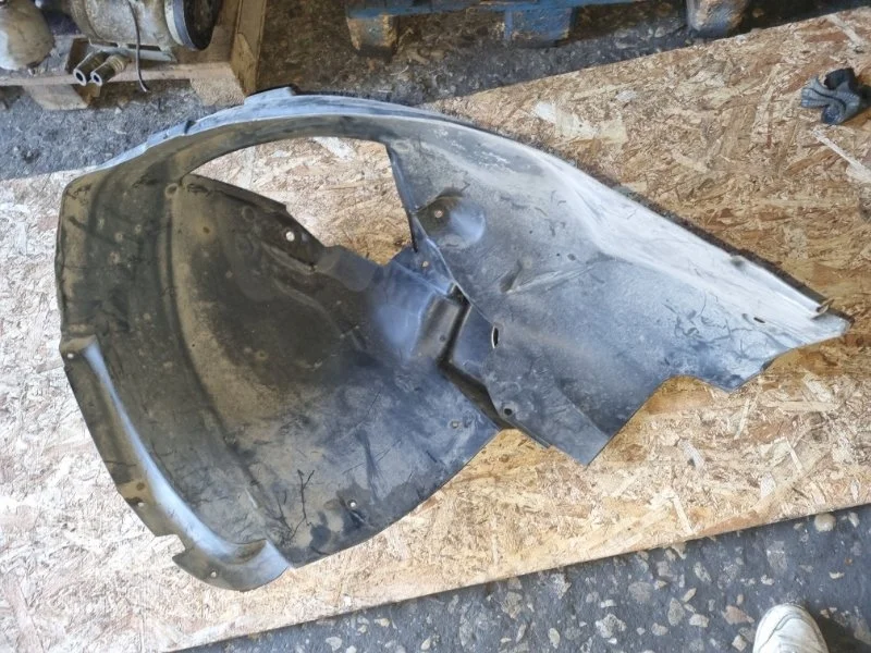 Подкрылок Audi Q5 2011 8R