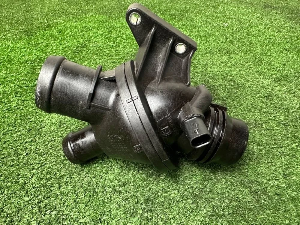 Термостат BMW 320i F30