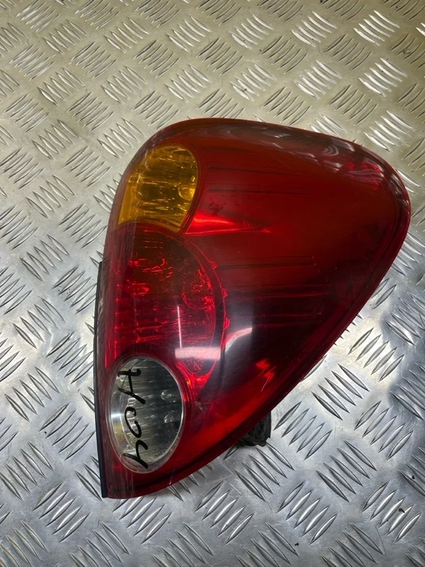 Фонарь задний правый Mitsubishi L200 (2006-2015) 2008 8330A156 ПИКАП 2.5 D 4D56
