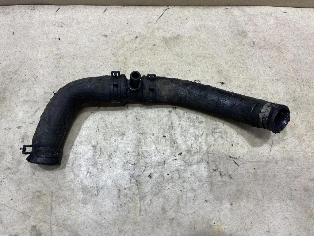 Патрубок радиатора  Nissan Pathfinder R51 V9X 3.0