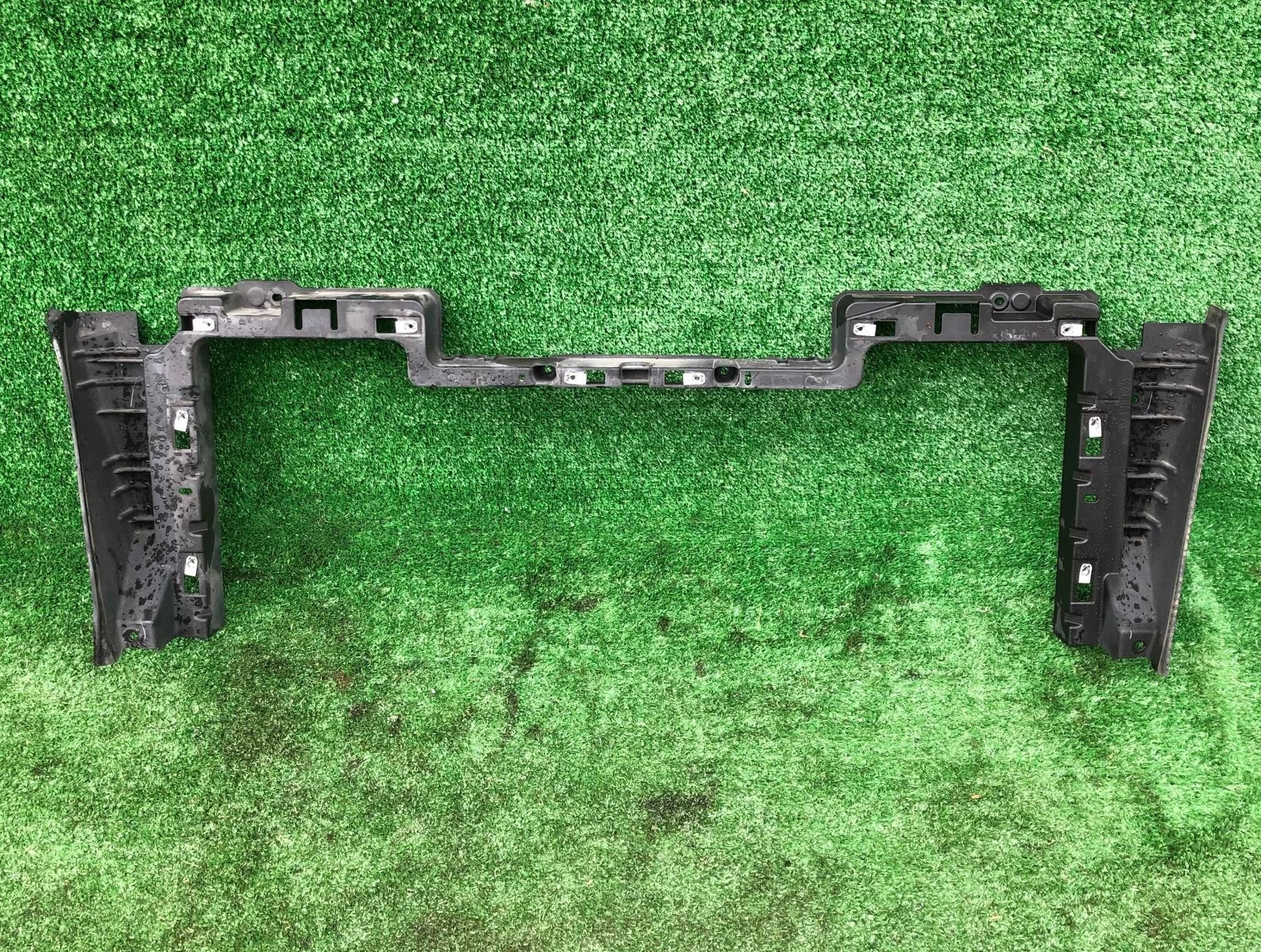 Рамка телевизора верхн 127685