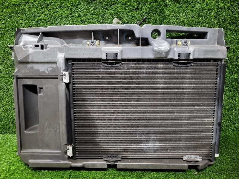 Радиатор охлаждения двигателя Peugeot 207 3d 9683489580 EP6C