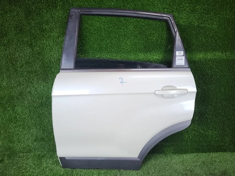 Дверь в сборе Chevrolet Captiva 2012 94543752 C140 LE9, задняя левая