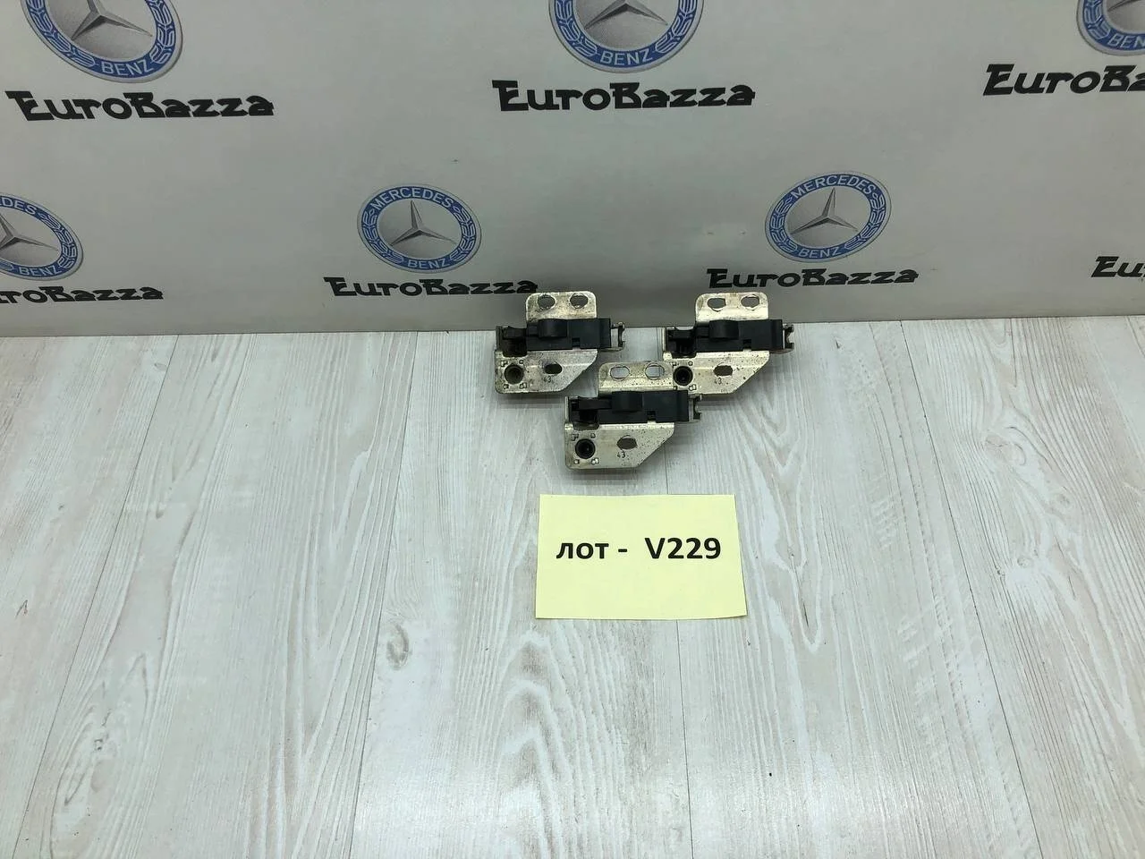 Замок задней двери Mercedes Sprinter W906