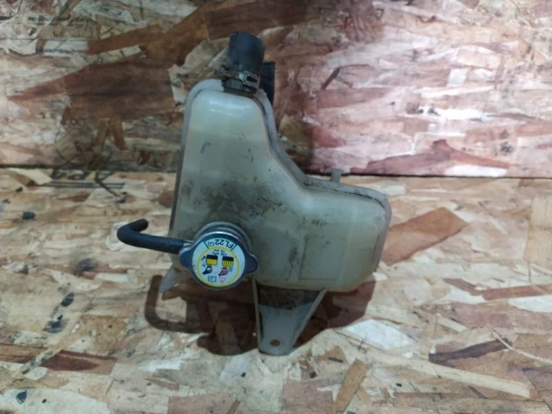 Бачок расширительный Ford Escape 2008 TM7