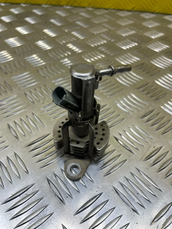 Форсунка ADBLUE Toyota Hilux (2015-2021) 2017 2320311020 2.4 D 2GDFTV