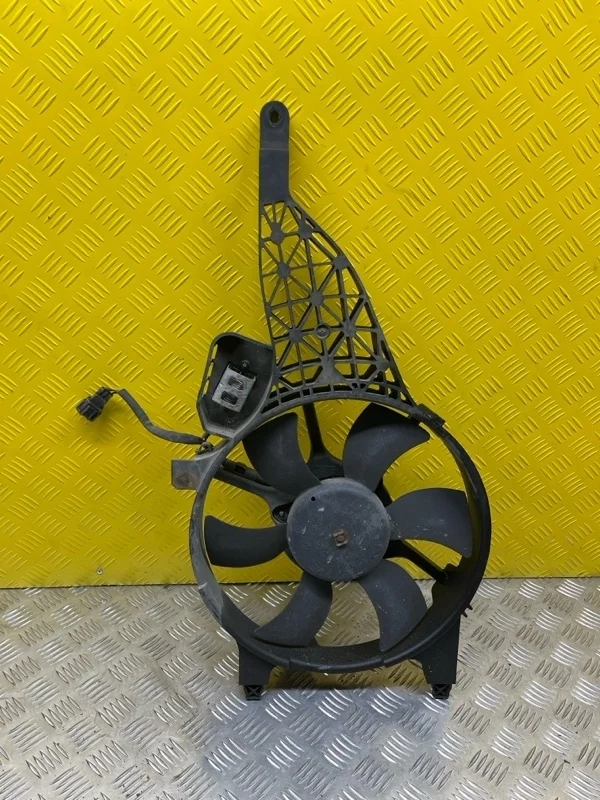 Вентилятор радиатора Nissan Navara (D40) 2004-2015 2010 92120EB400