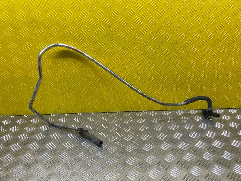 Трубка системы охлаждения Nissan Navara (D40) 2004-2015 2007 2263044B20 2.5 D YD25DDTI