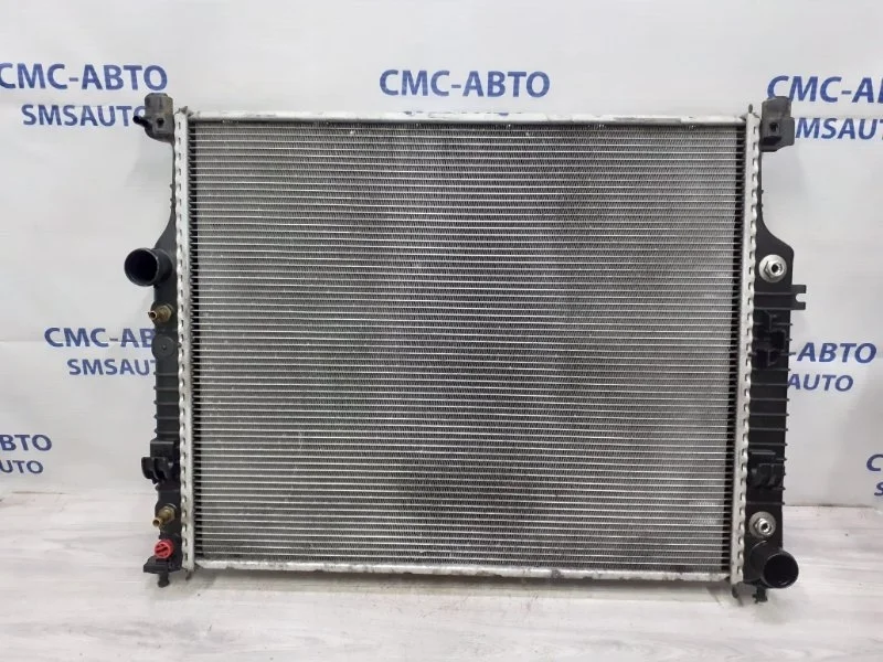 Радиатор охлаждения ДВС Mercedes-Benz Ml A2515000003 W164 3.5